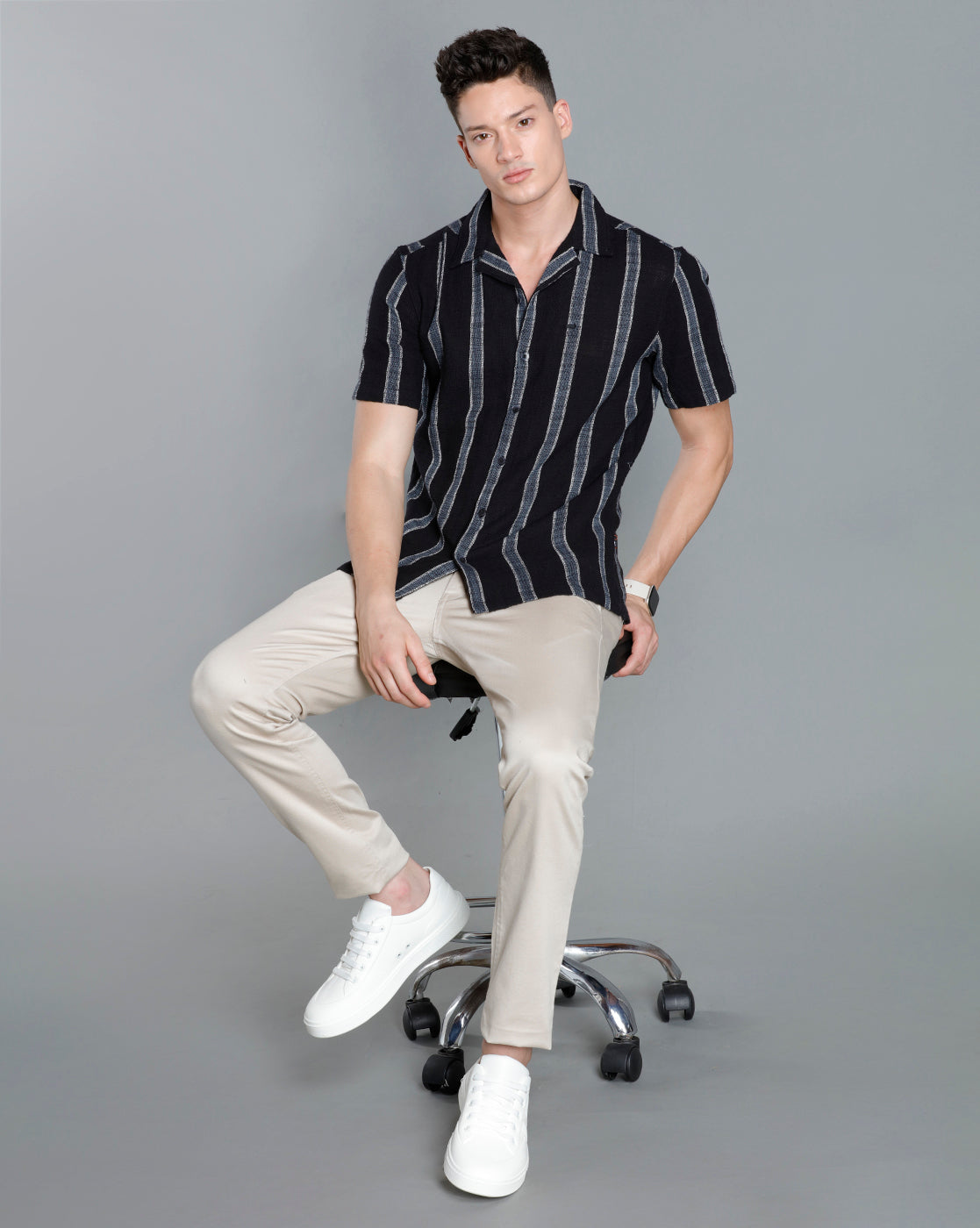 IDENTITI Men Slim Fit Lapel Collar Striped Shirt In Black