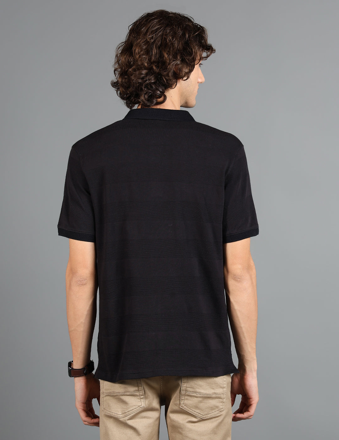 IDENTITI Men Slim Fit Regular Collar Solid T-Shirt In Black.