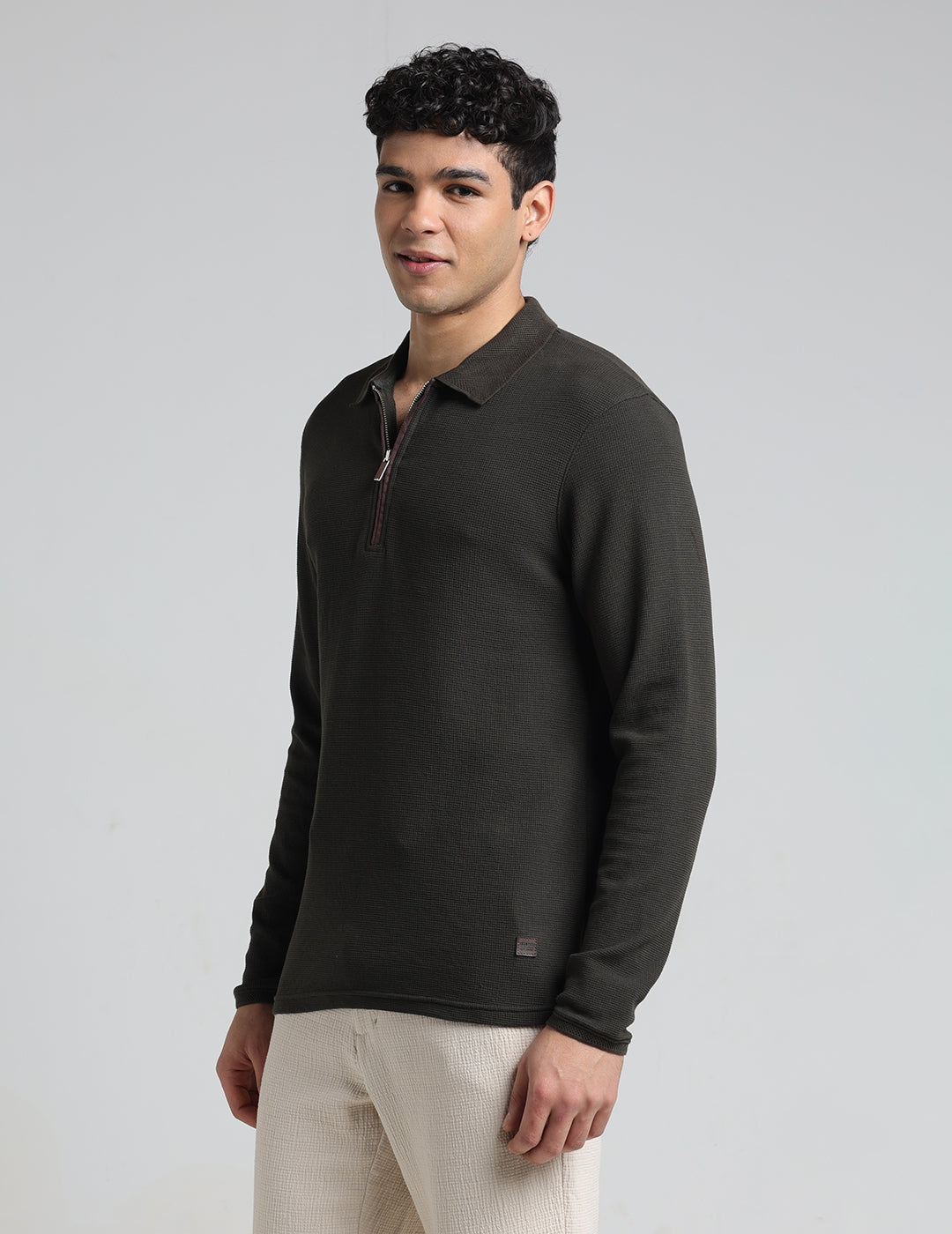 IDENTITI Men Slim Fit Polo Collar Solid T-Shirt In Olive Green.