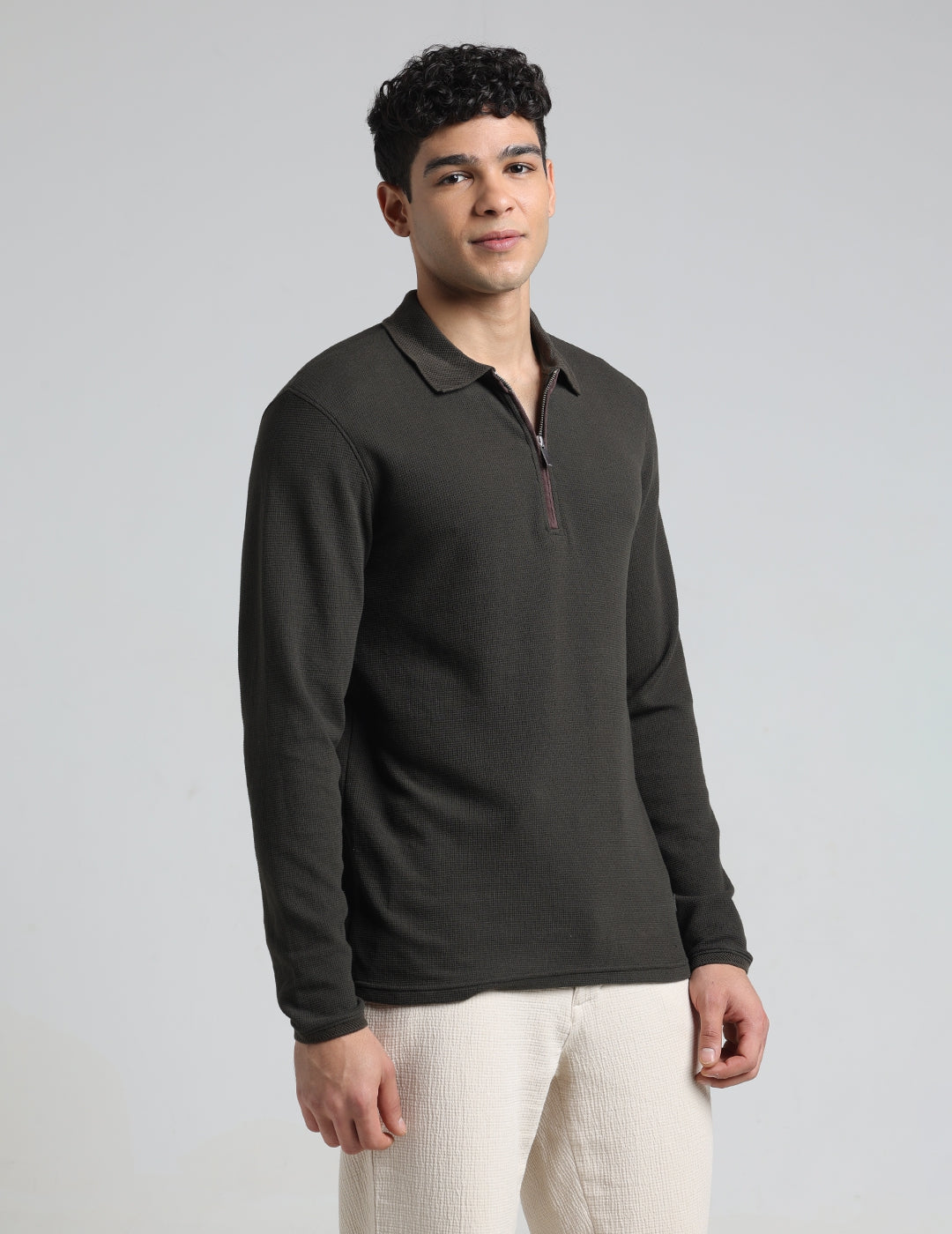 IDENTITI Men Slim Fit Polo Collar Solid T-Shirt In Olive Green.