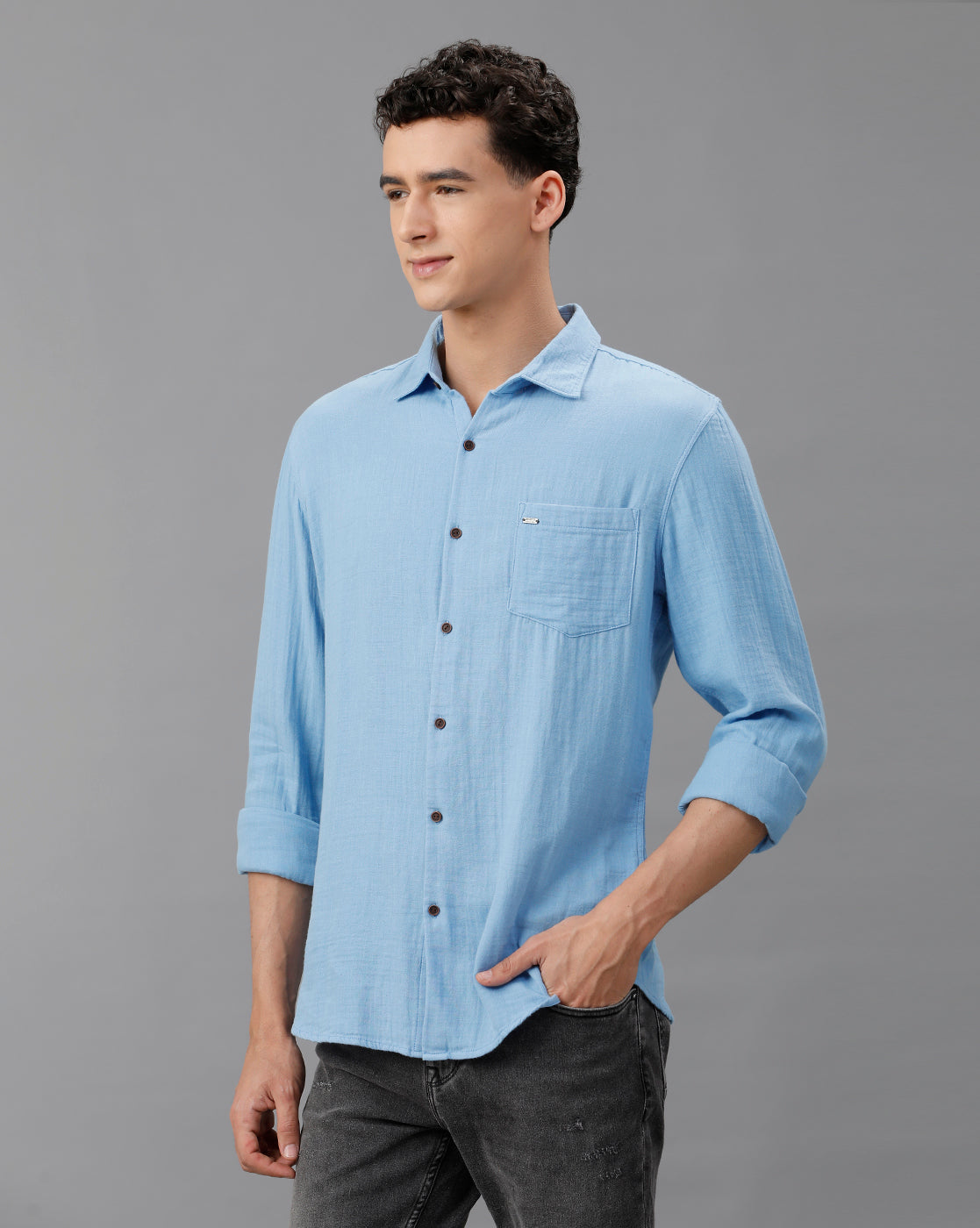 IDENTITI Men Slim Fit Regular Collar Solid Shirt In Ocean Blue.
