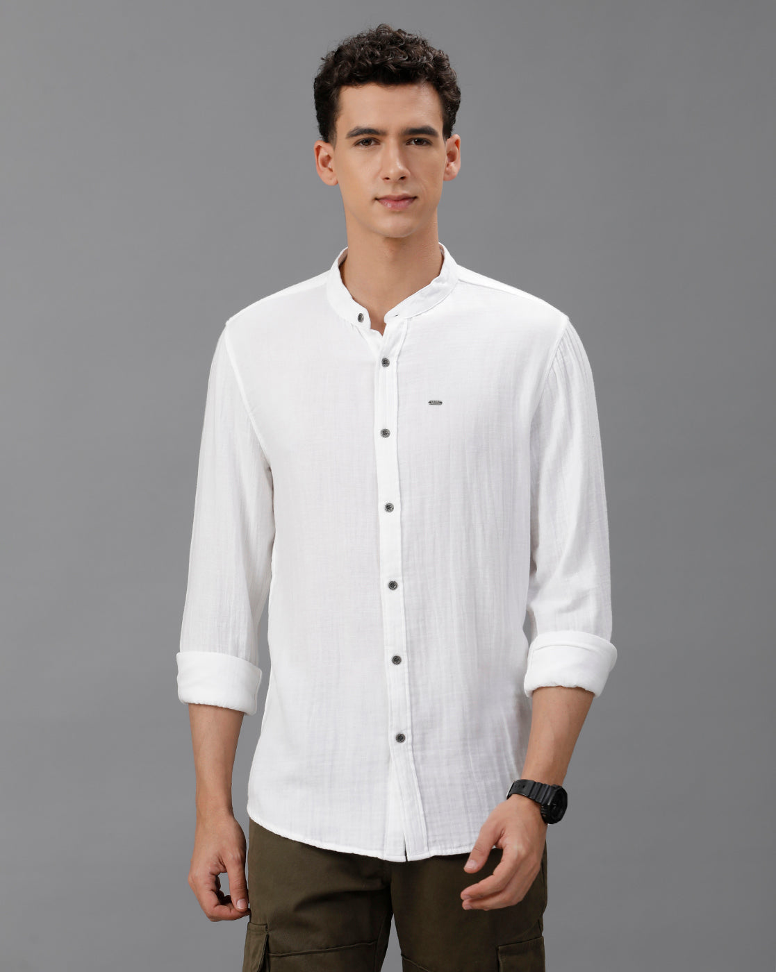 IDENTITI Men Slim Fit Mandarin Collar Solid Shirt In White.