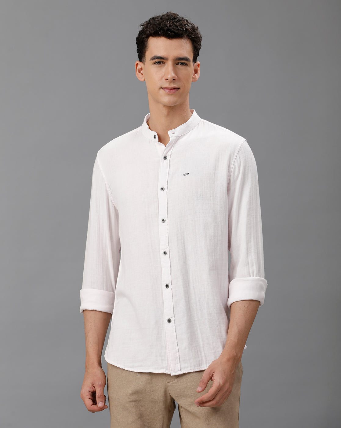 IDENTITI Men Slim Fit Mandarin Collar Solid Shirt In Pink.