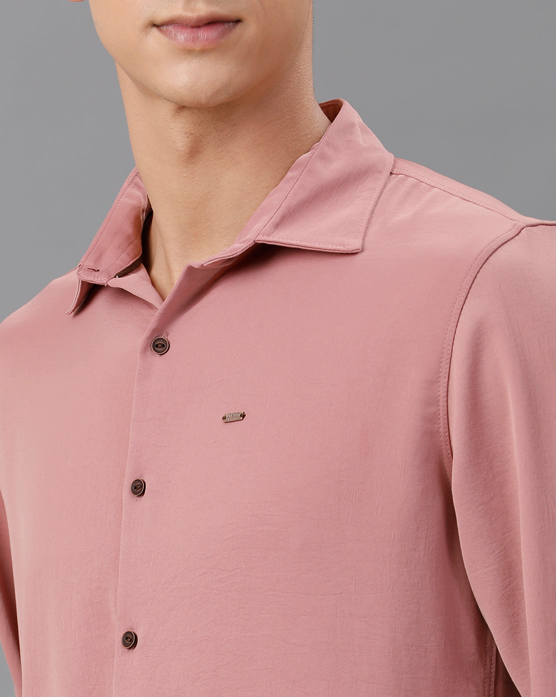 IDENTITI Men Slim Fit Regular Collar Solid Shirt In Onion.