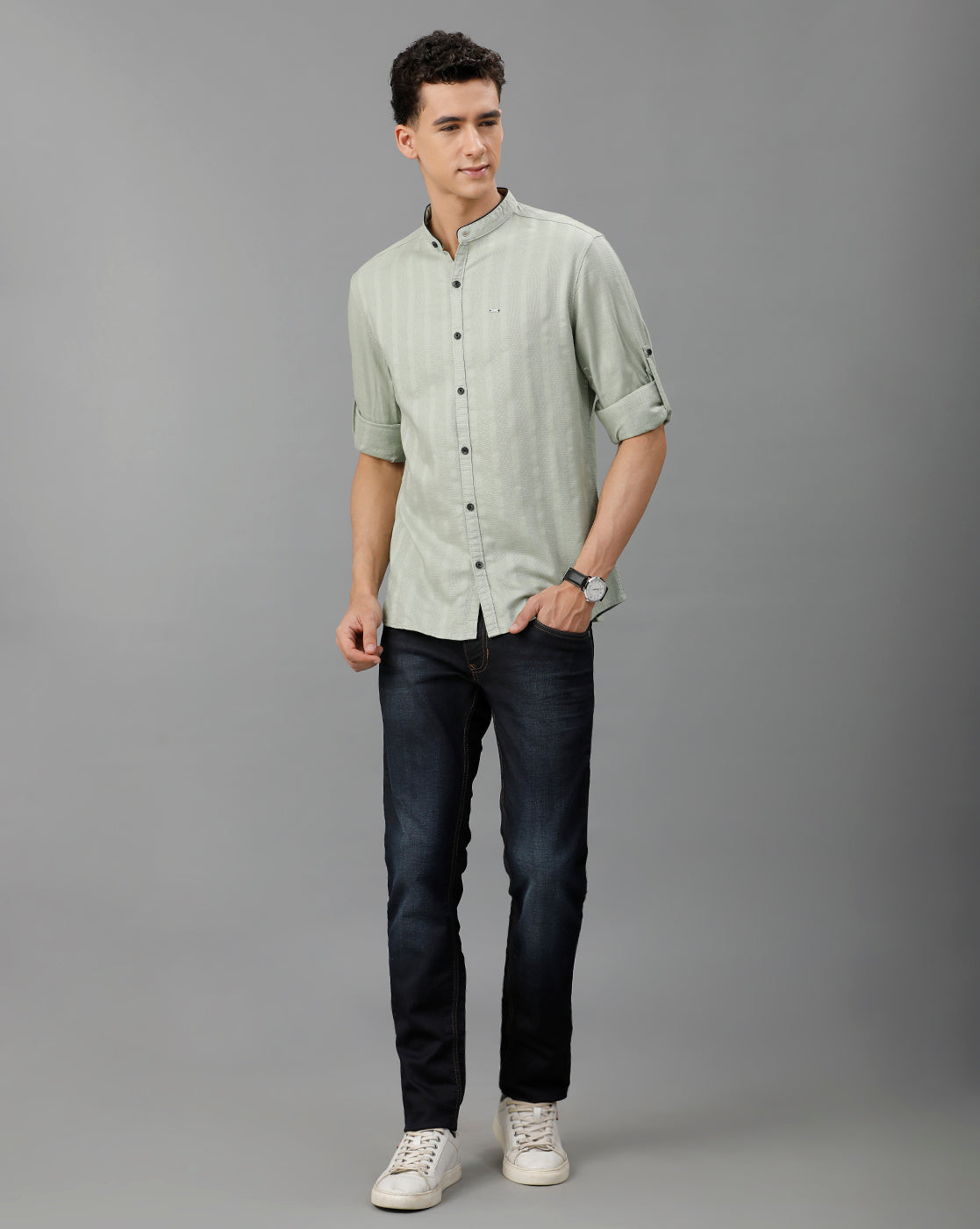IDENTITI Men Slim Fit Mandarin Collar Solid Shirt In Pista.