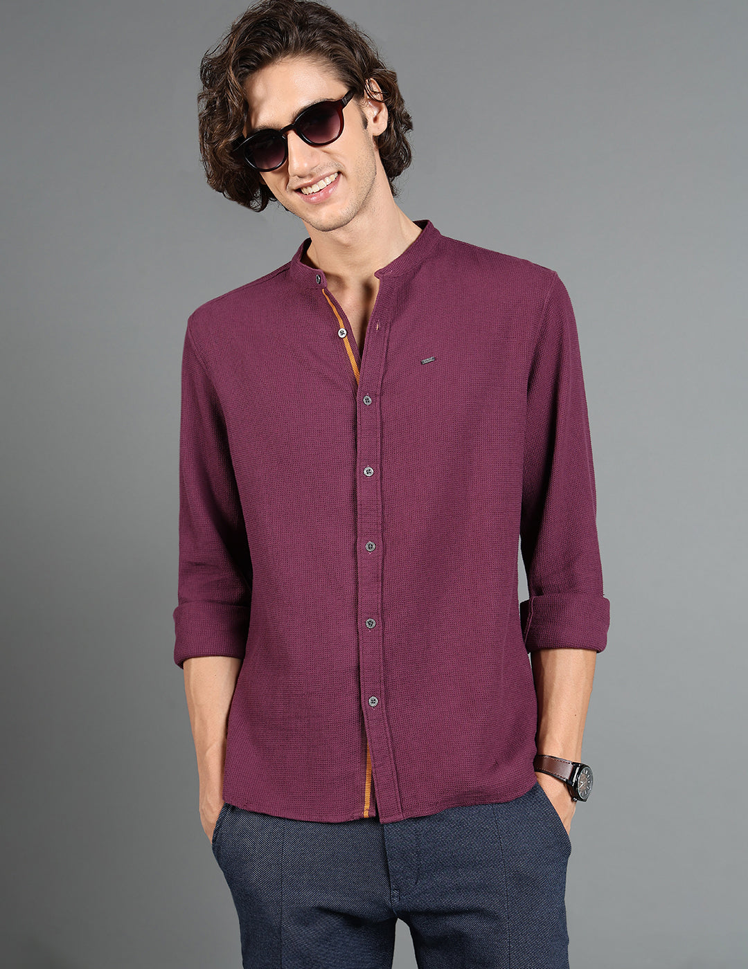 IDENTITI Men Slim Fit Mandarin Collar Solid Shirt In Purple