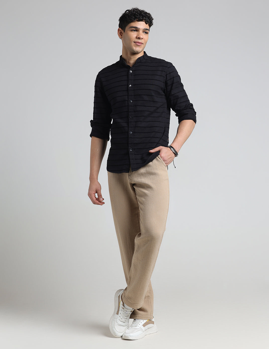 IDENTITI Men Slim Fit Mandarin Collar Solid Shirt In Black.