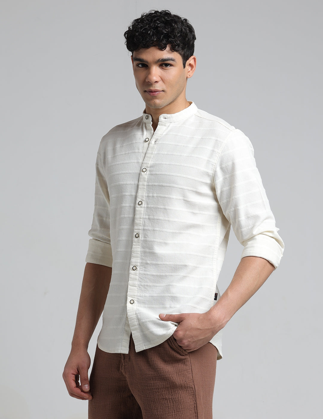 IDENTITI Men Slim Fit Mandarin Collar Solid Shirt In Offwhite.