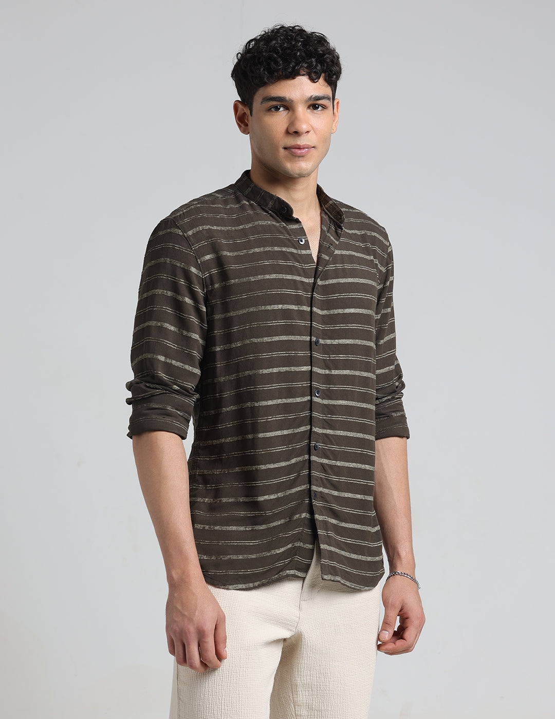 IDENTITI Men Slim Fit Mandarin Collar Solid Shirt In Olive Green.