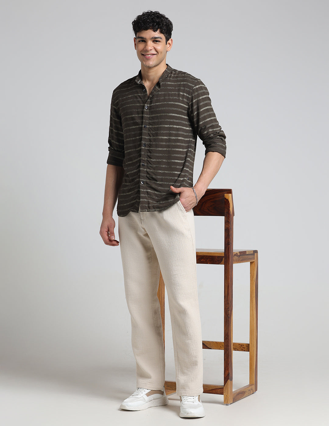IDENTITI Men Slim Fit Mandarin Collar Solid Shirt In Olive Green.