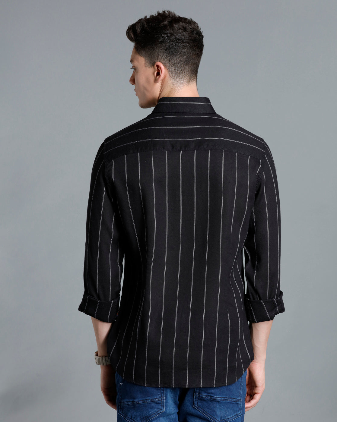 IDENTITI Men Slim Fit Regular Collar Striped Shirt In Black