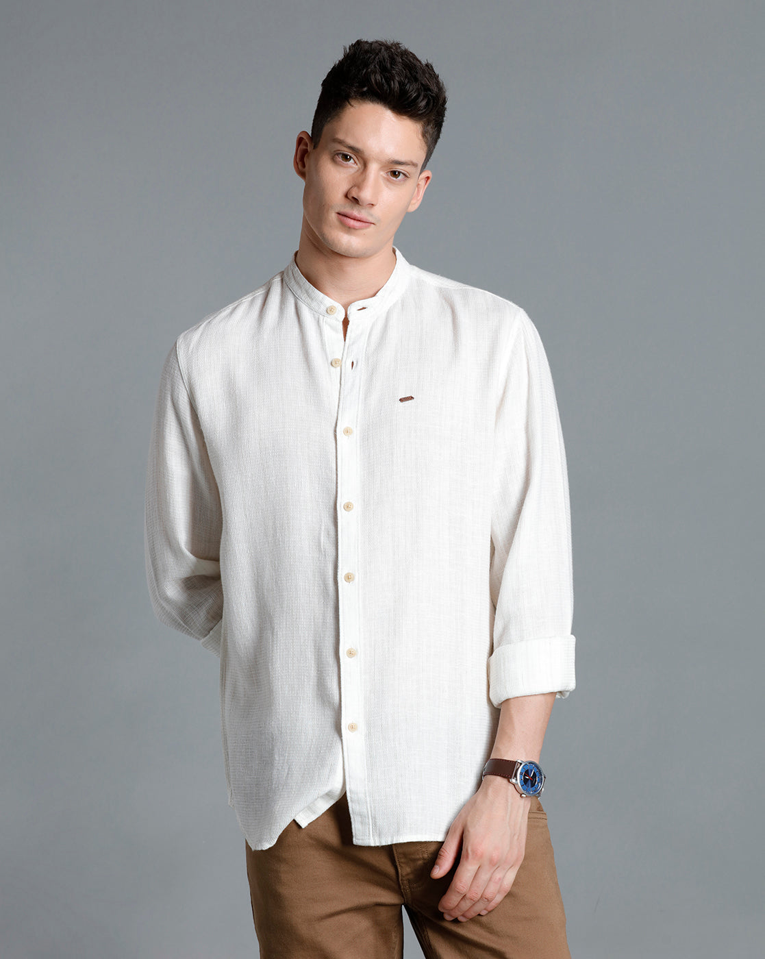 IDENTITI Men Slim Fit Mandarin Collar Checks Shirt In White