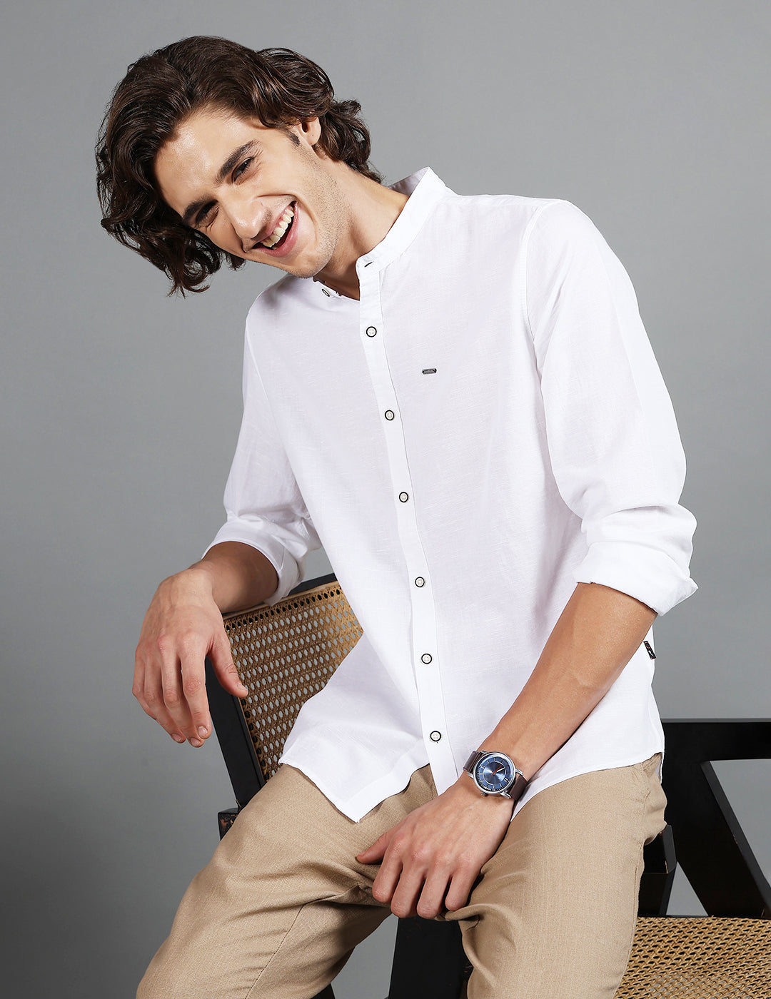 IDENTITI Men Slim Fit Mandarin Collar Solid Shirt In White.