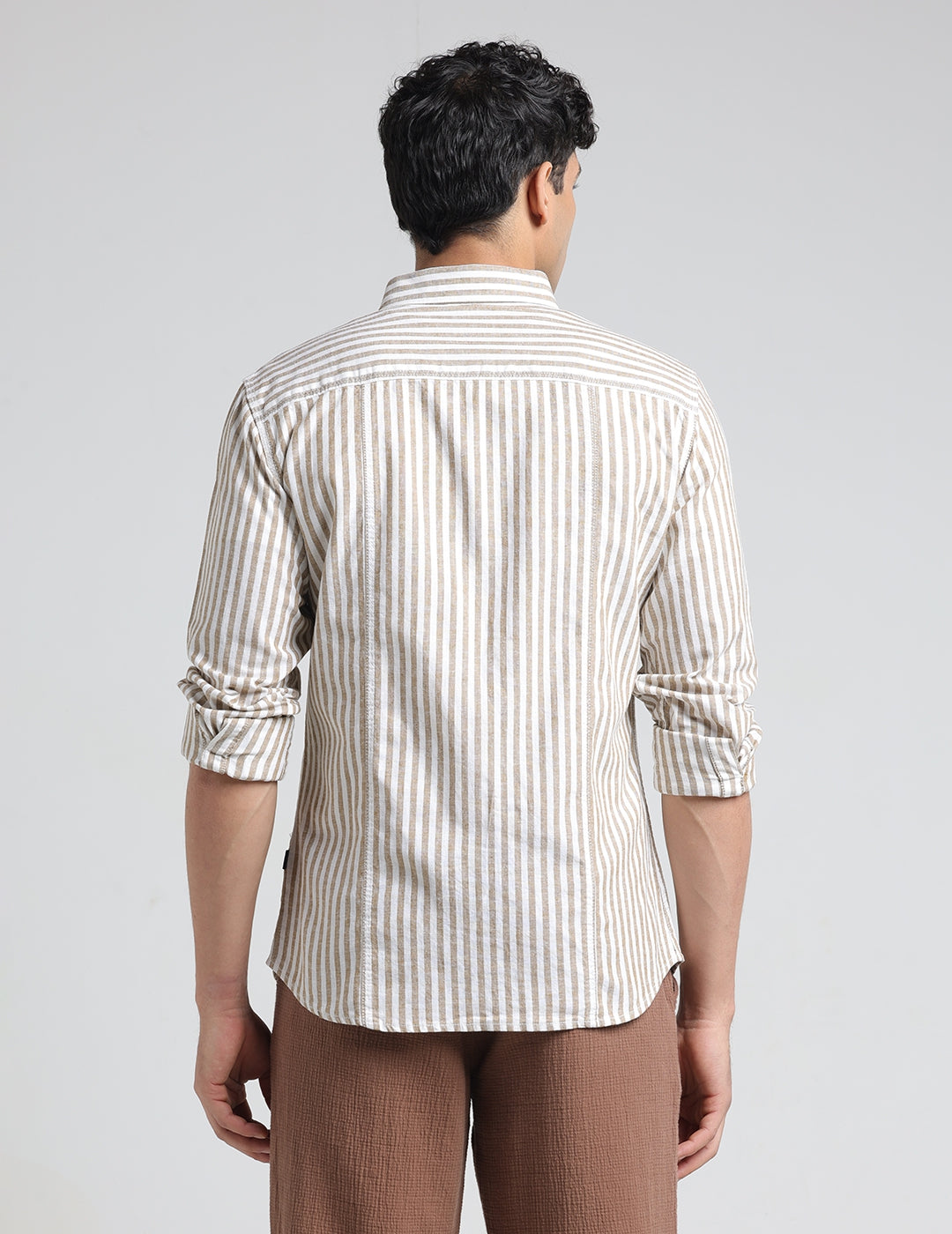 IDENTITI Men Slim Fit Cutaway Collar Striped Shirt In Beige.