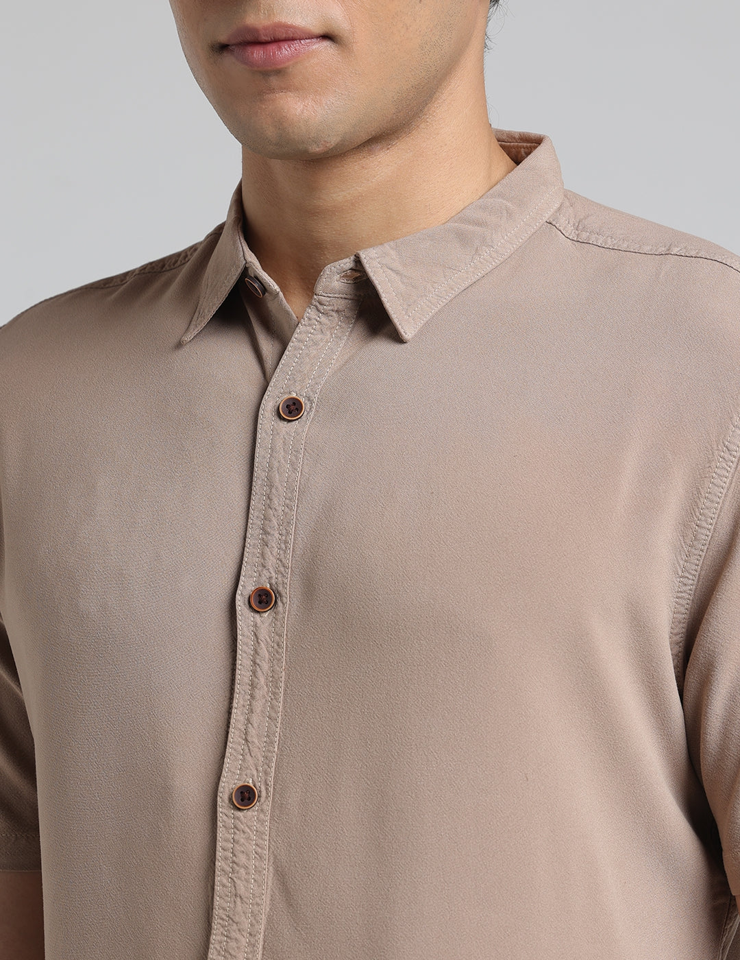 IDENTITI Men Slim Fit Regular Collar Solid Shirt In Sand.