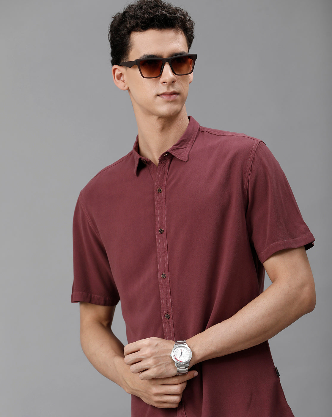 IDENTITI Men Slim Fit Regular Collar Solid Shirt In Onion.