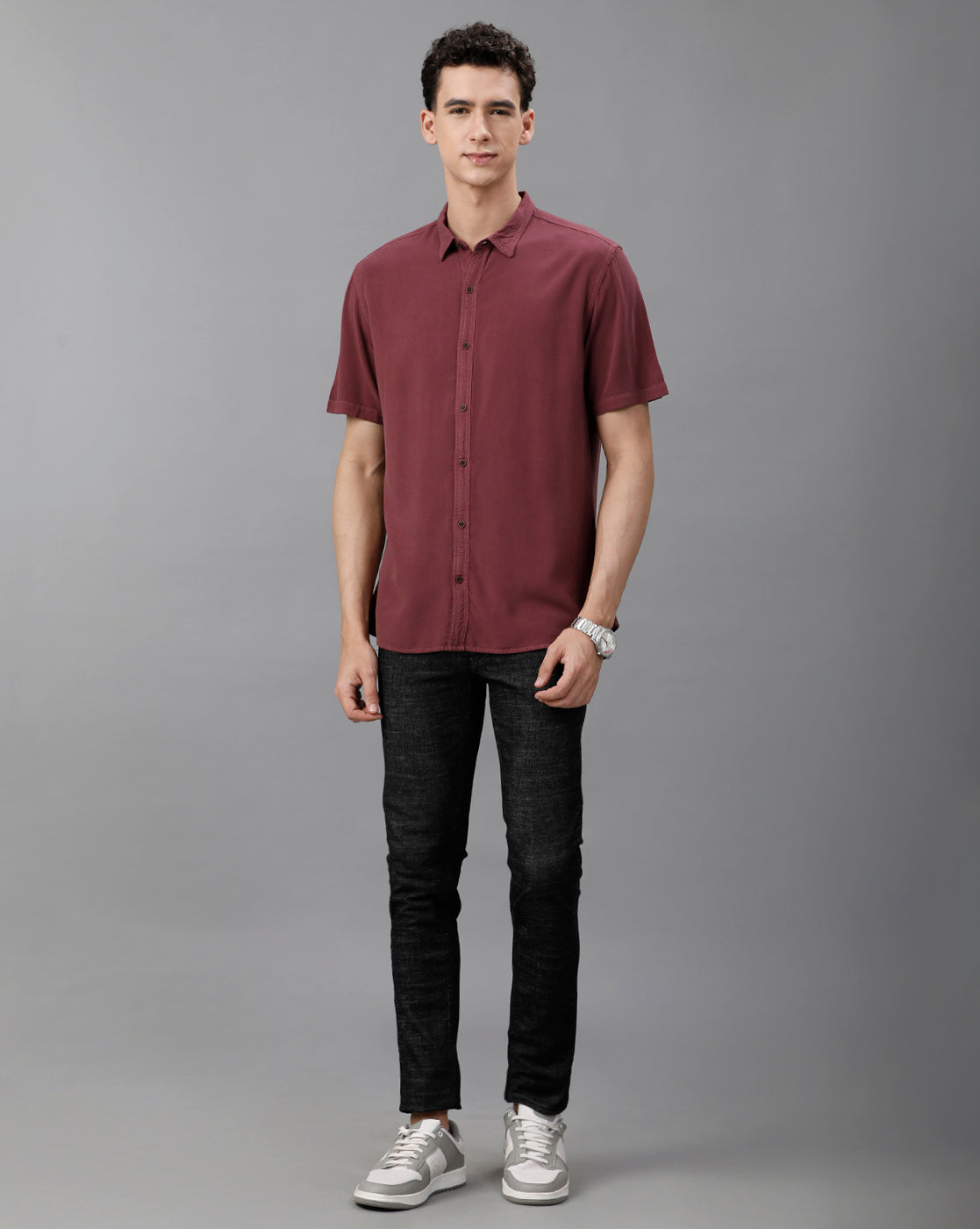 IDENTITI Men Slim Fit Regular Collar Solid Shirt In Onion.