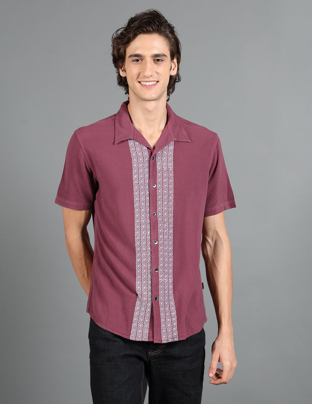 IDENTITI Men Slim Fit Cuban Collar Solid Shirt In Onion.