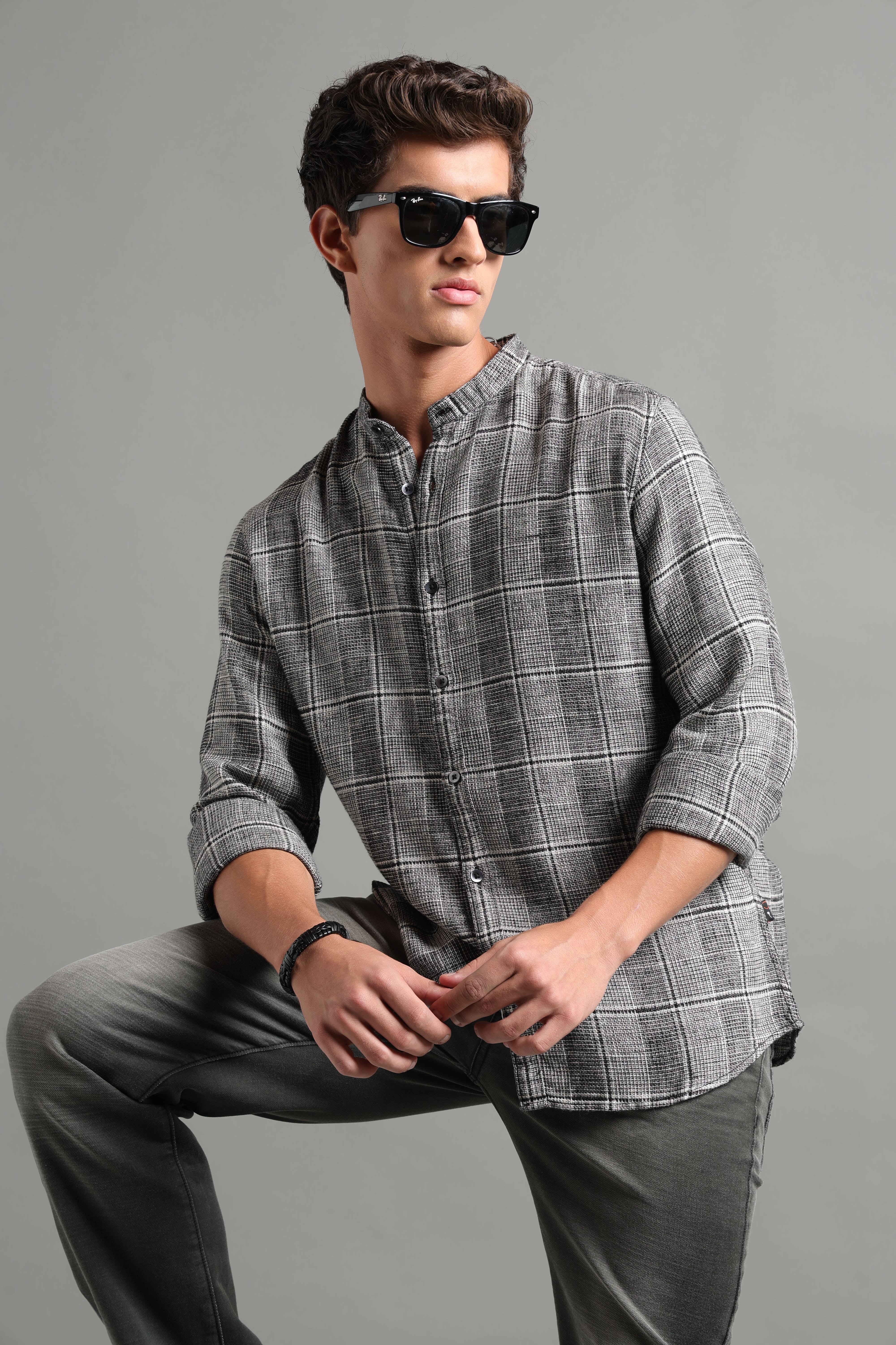 IDENTITI Men Slim Fit Mandarin Collar Checks Shirt In Black.