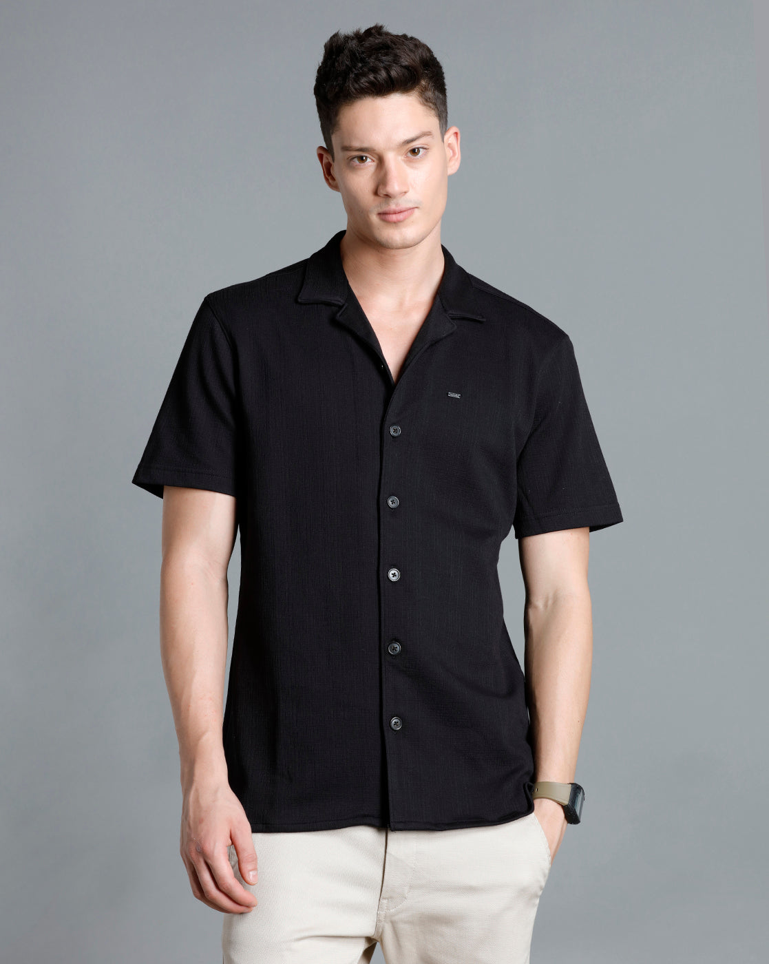 IDENTITI Men Slim Fit Lapel Collar Solid Shirt In Black