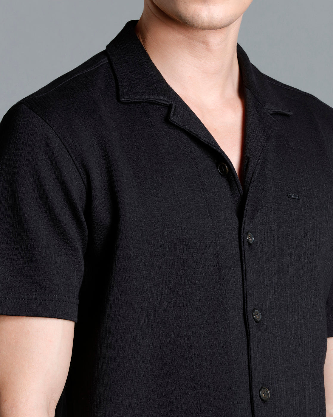 IDENTITI Men Slim Fit Lapel Collar Solid Shirt In Black