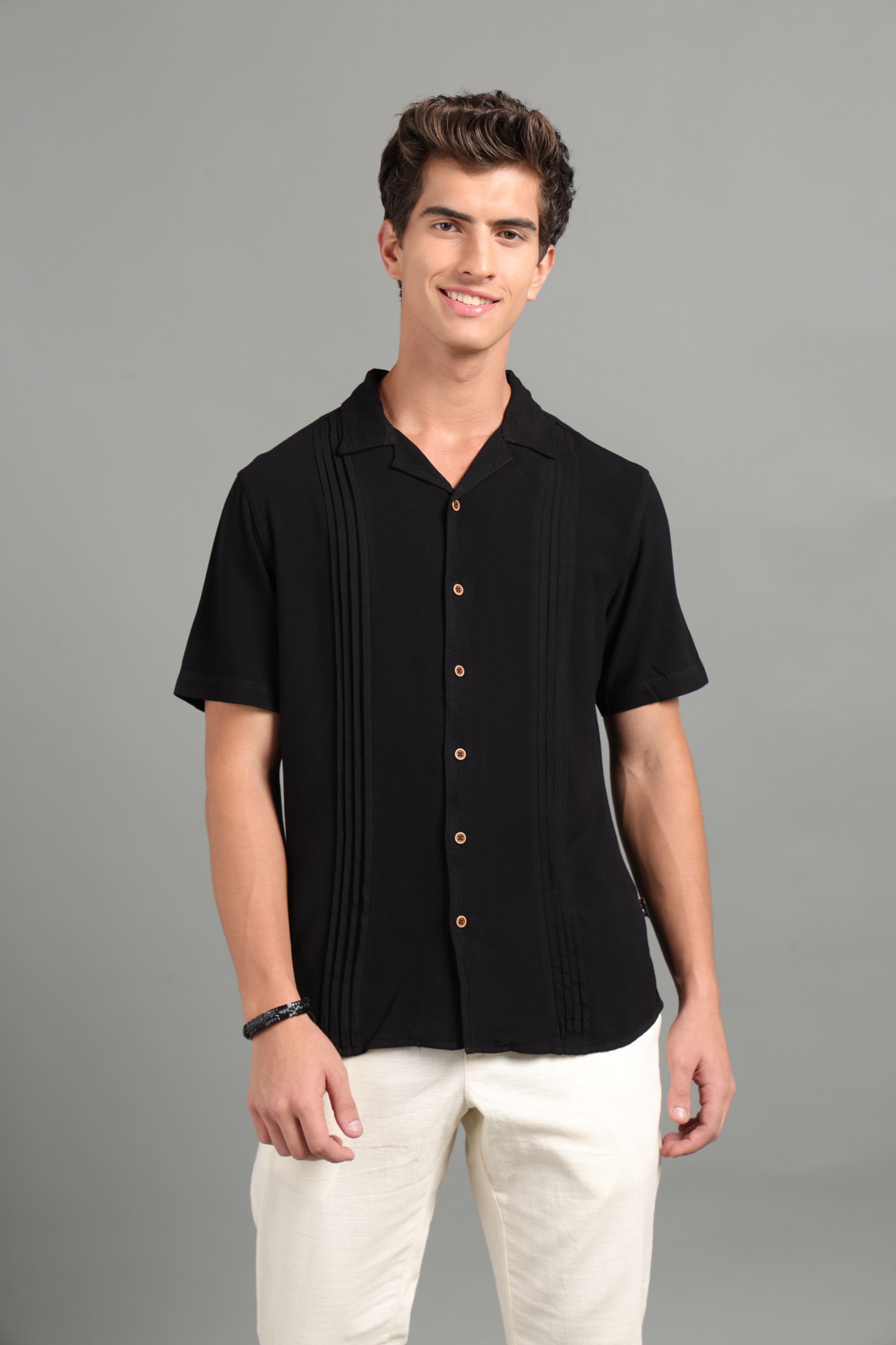 IDENTITI Men Slim Fit Lapel Collar Solid Shirt In Black.
