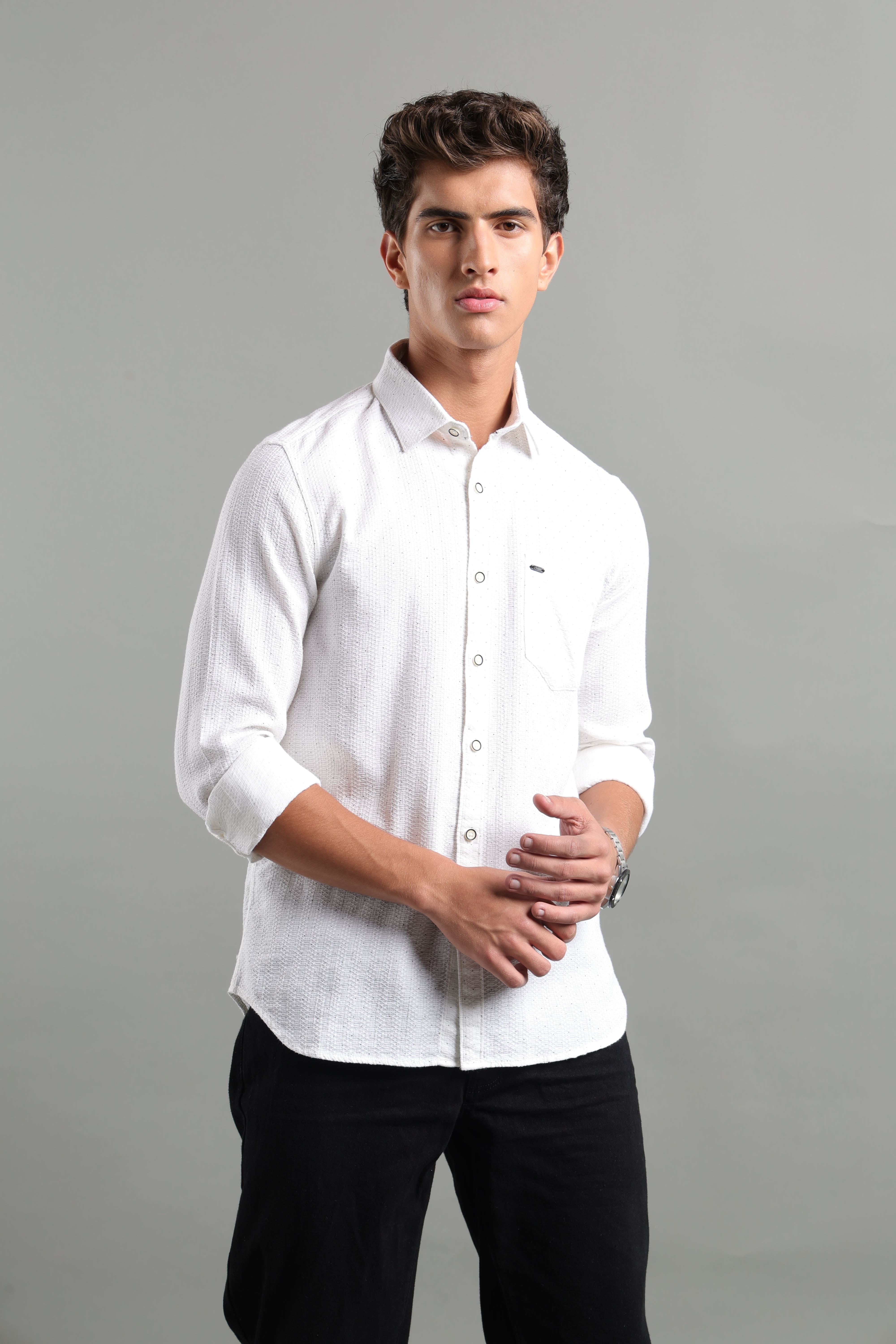 IDENTITI Men Slim Fit Regular Collar Printed Shirt In White.