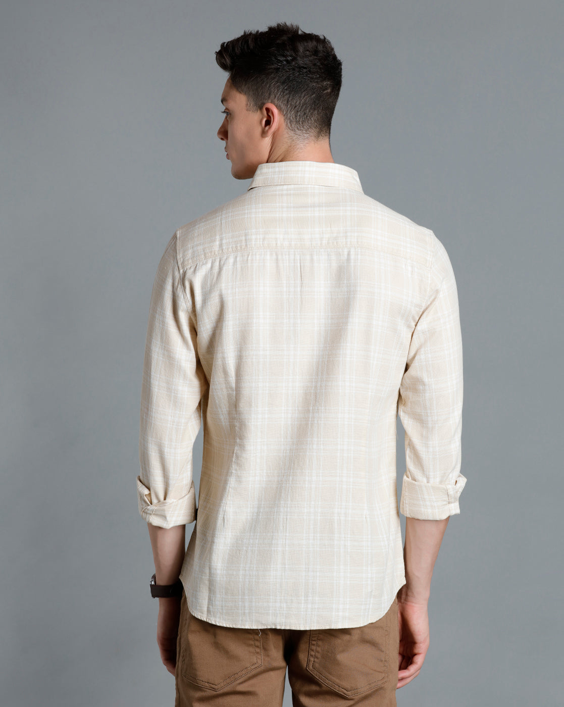 IDENTITI Men Slim Fit Regular Collar Checks Shirt In Beige