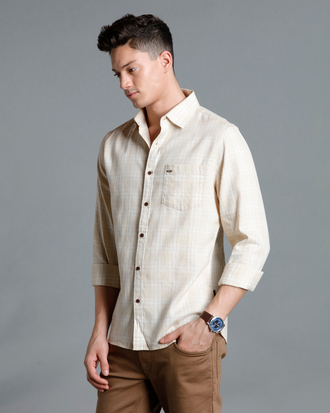 IDENTITI Men Slim Fit Regular Collar Checks Shirt In Beige