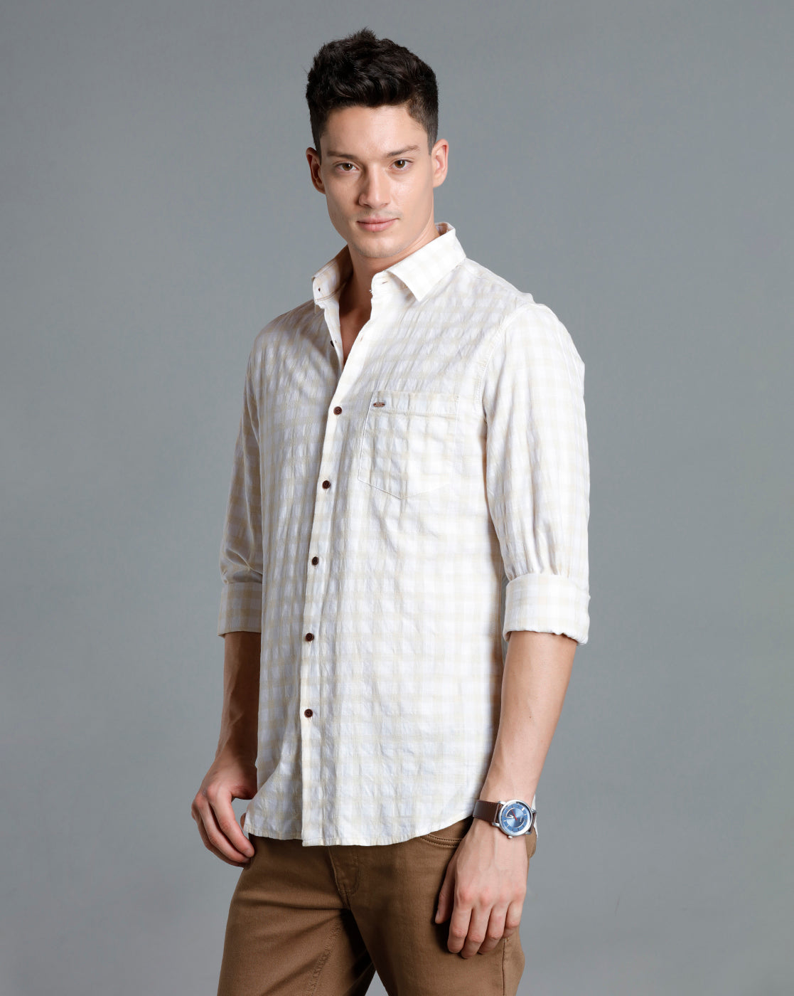 IDENTITI Men Slim Fit Regular Collar Checks Shirt In Beige