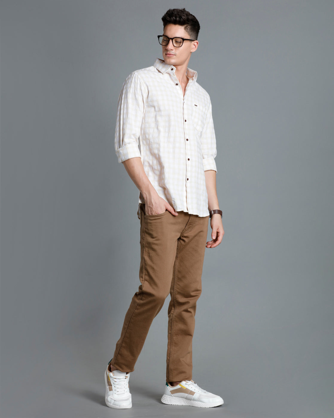 IDENTITI Men Slim Fit Regular Collar Checks Shirt In Beige