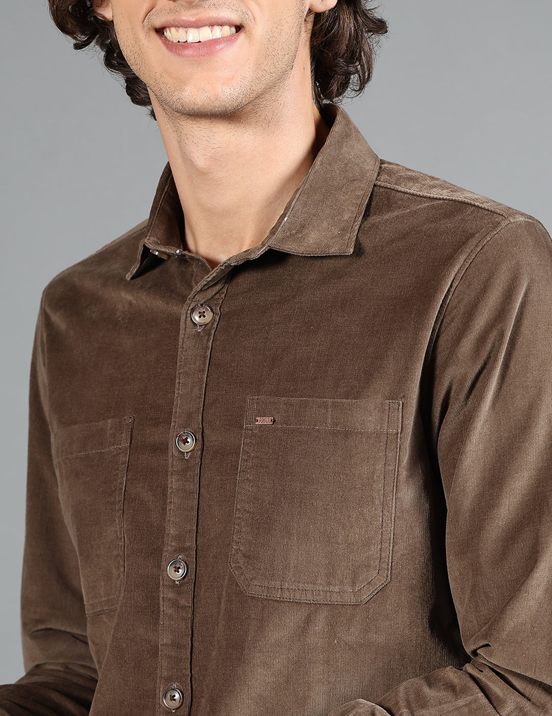 IDENTITI Men Slim Fit Regular Collar Solid Shirt In Olive Green.