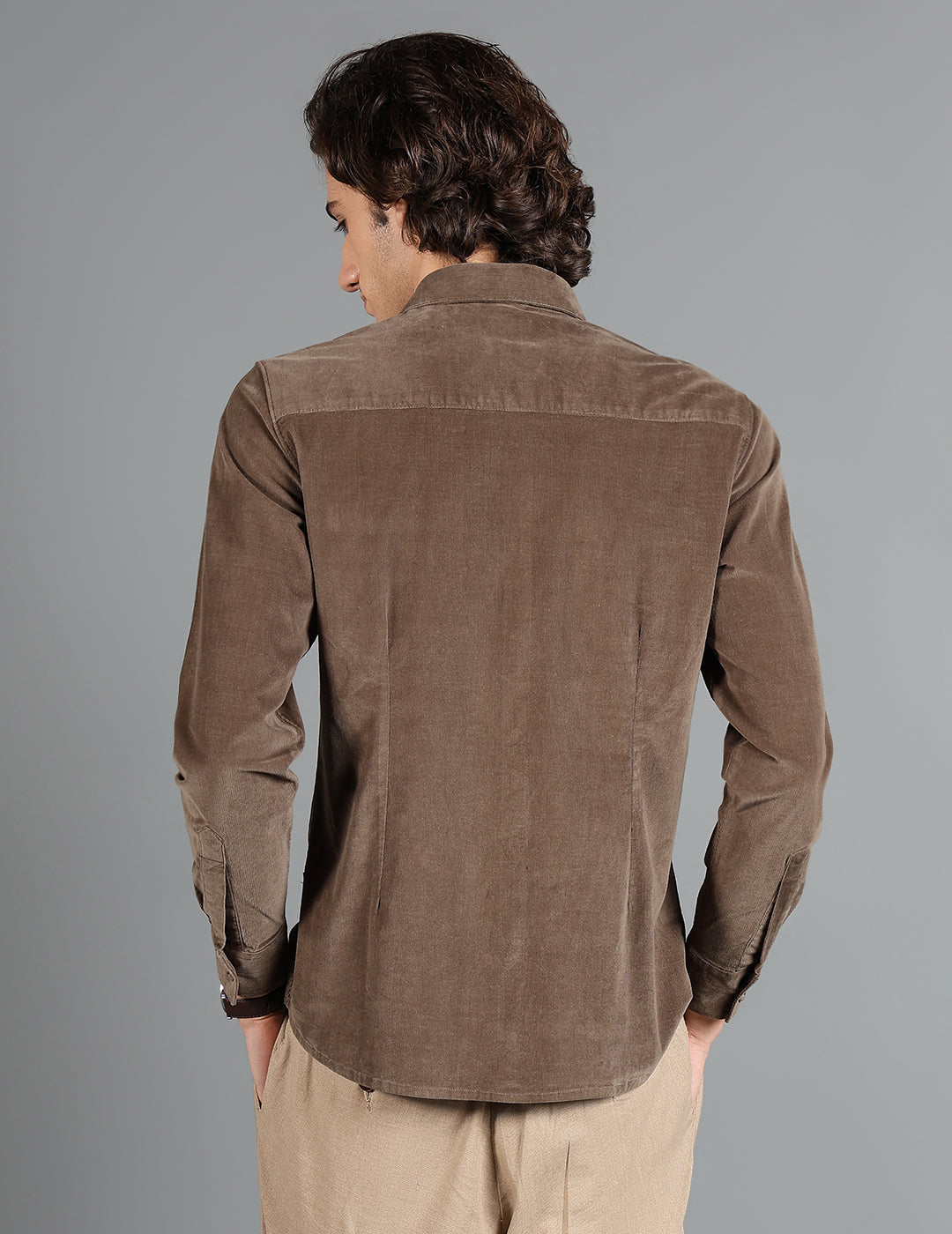 IDENTITI Men Slim Fit Regular Collar Solid Shirt In Olive Green.