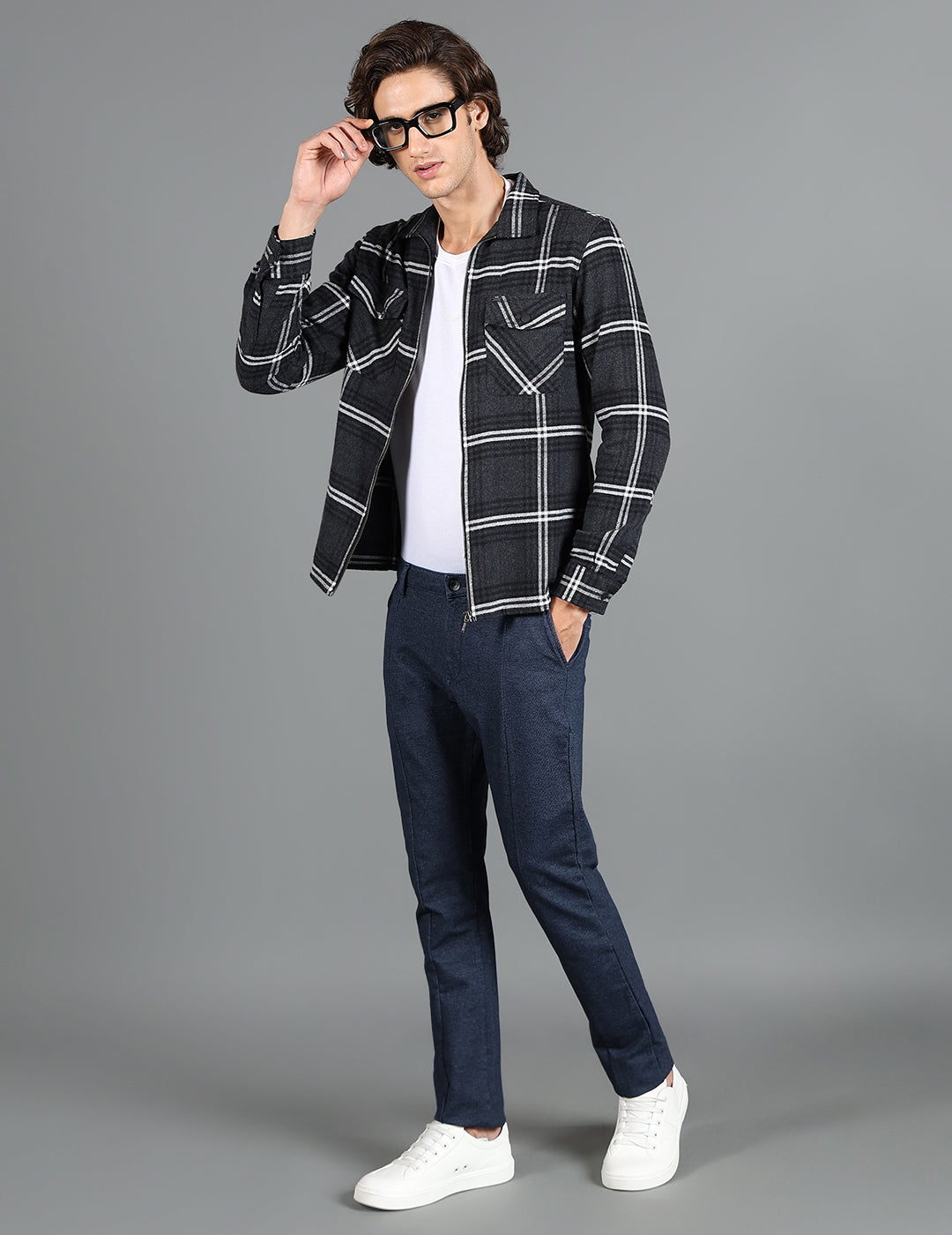 IDENTITI Men Slim Fit Regular Collar Checks Shacket In Black.