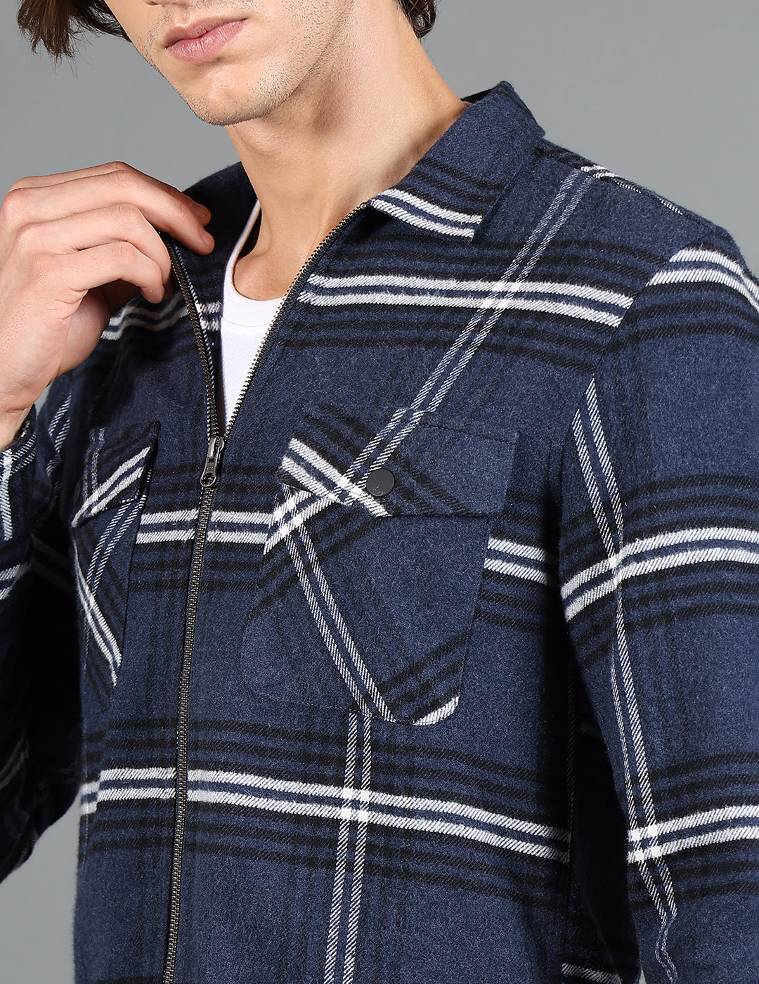 IDENTITI Men Slim Fit Regular Collar Checks Shacket In Navy.
