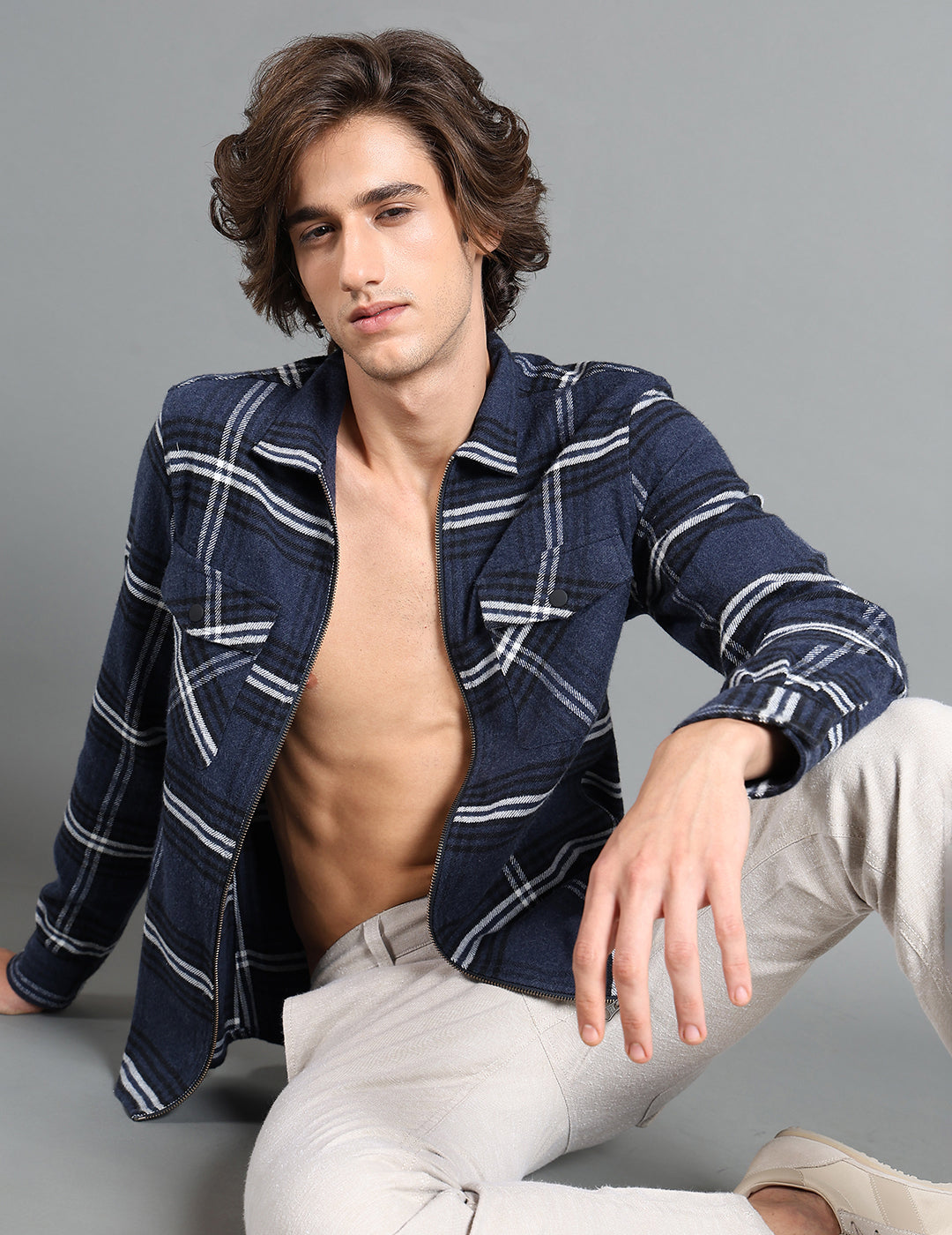 IDENTITI Men Slim Fit Regular Collar Checks Shacket In Navy.