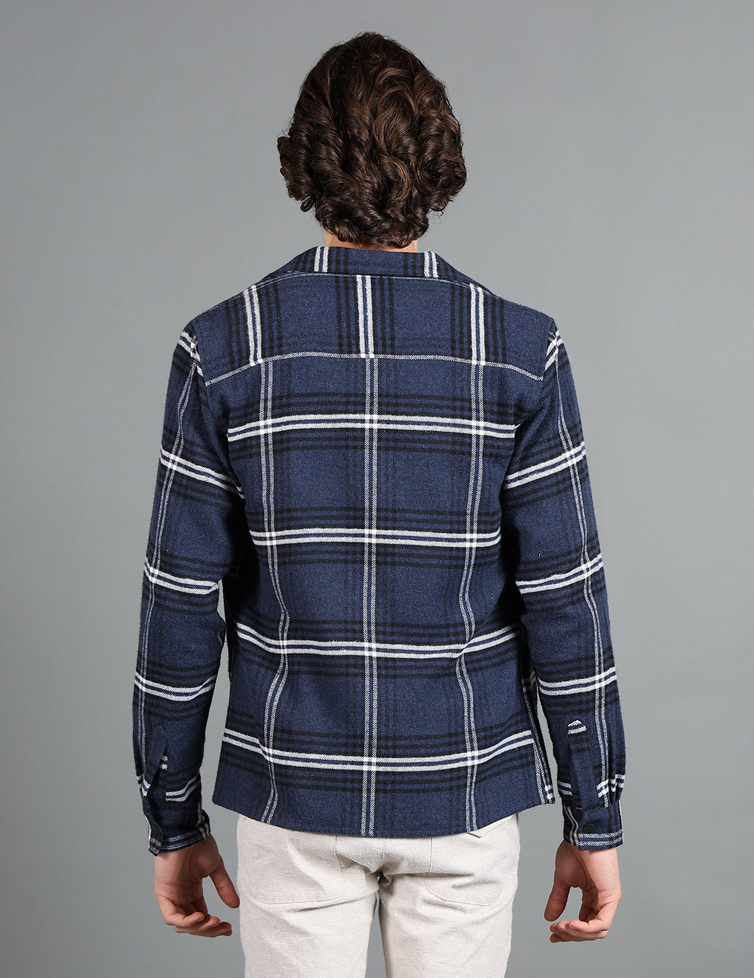 IDENTITI Men Slim Fit Regular Collar Checks Shacket In Navy.