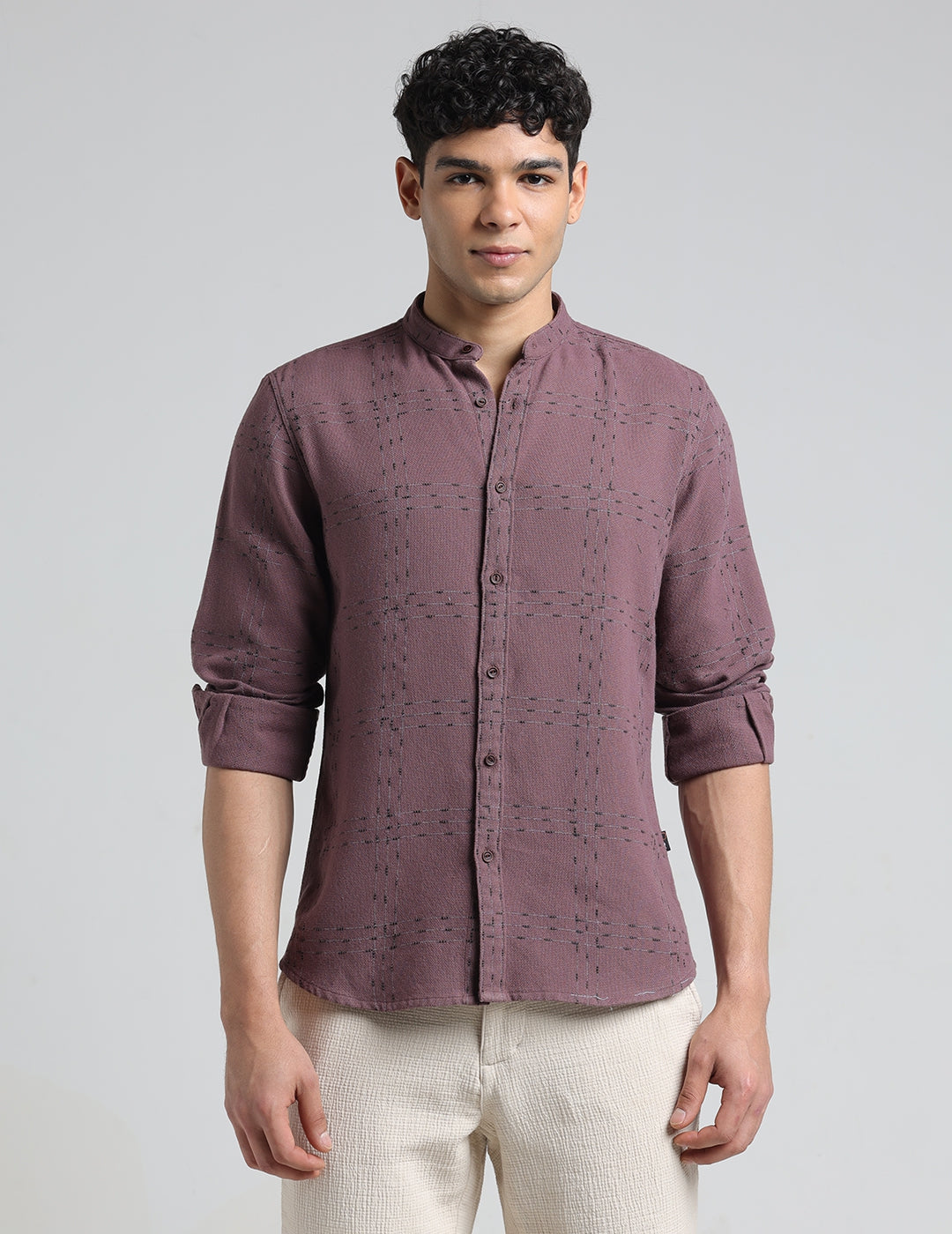 IDENTITI Men Slim Fit Mandarin Collar Checks Shirt In Onion.