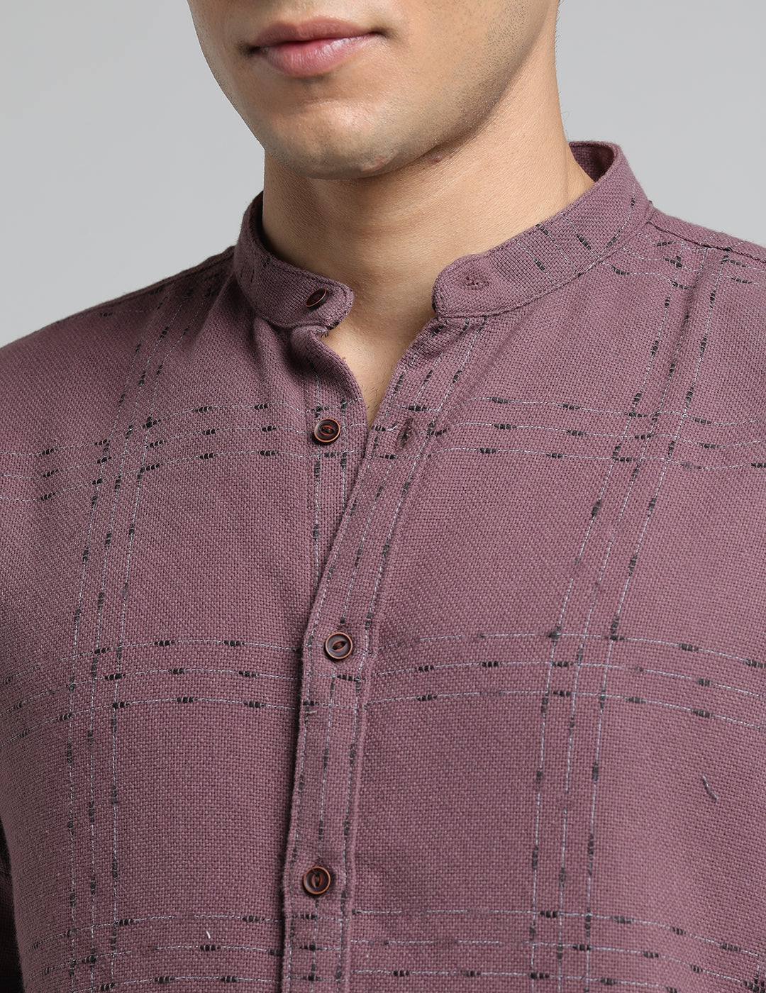 IDENTITI Men Slim Fit Mandarin Collar Checks Shirt In Onion.