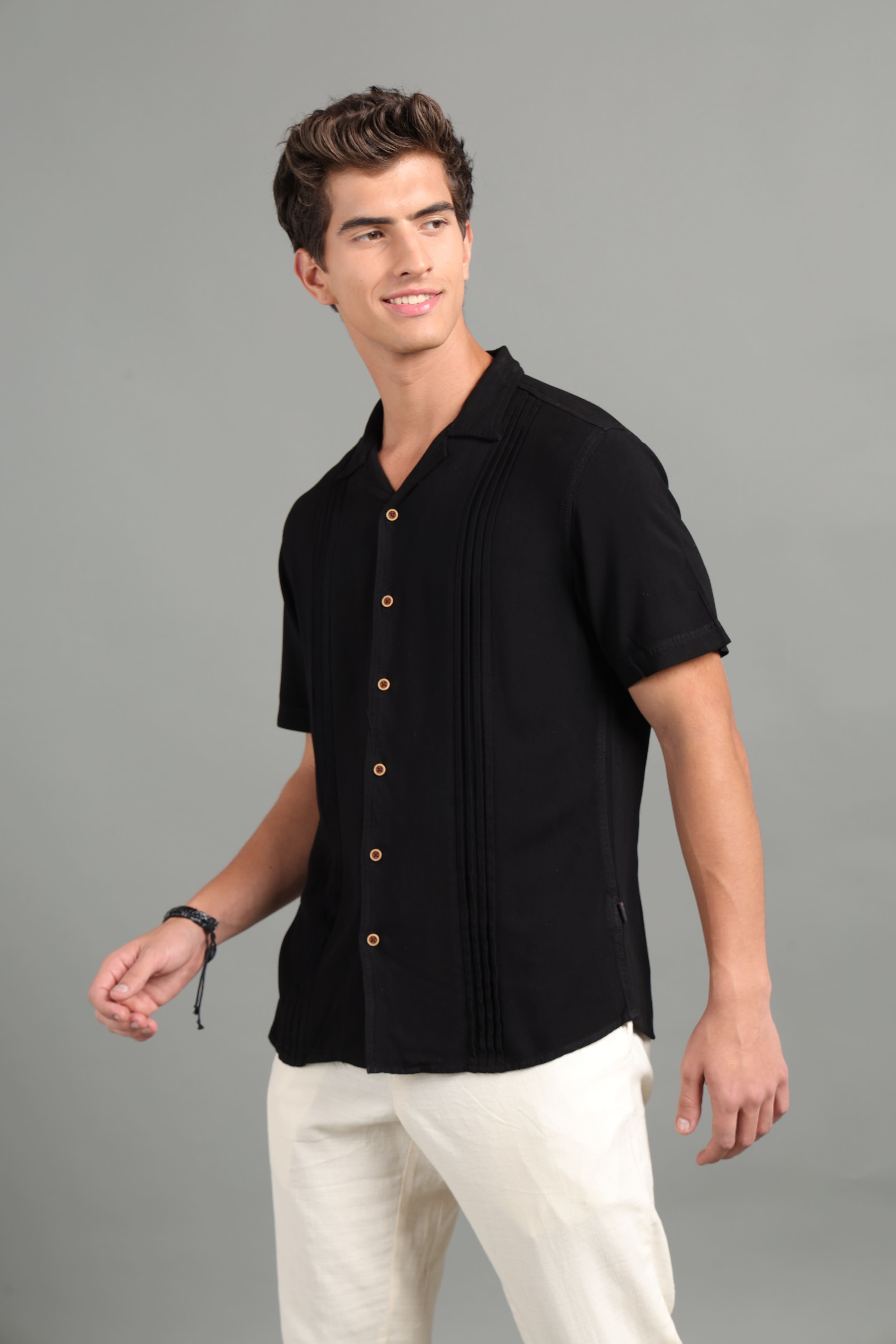 IDENTITI Men Slim Fit Lapel Collar Solid Shirt In Black.