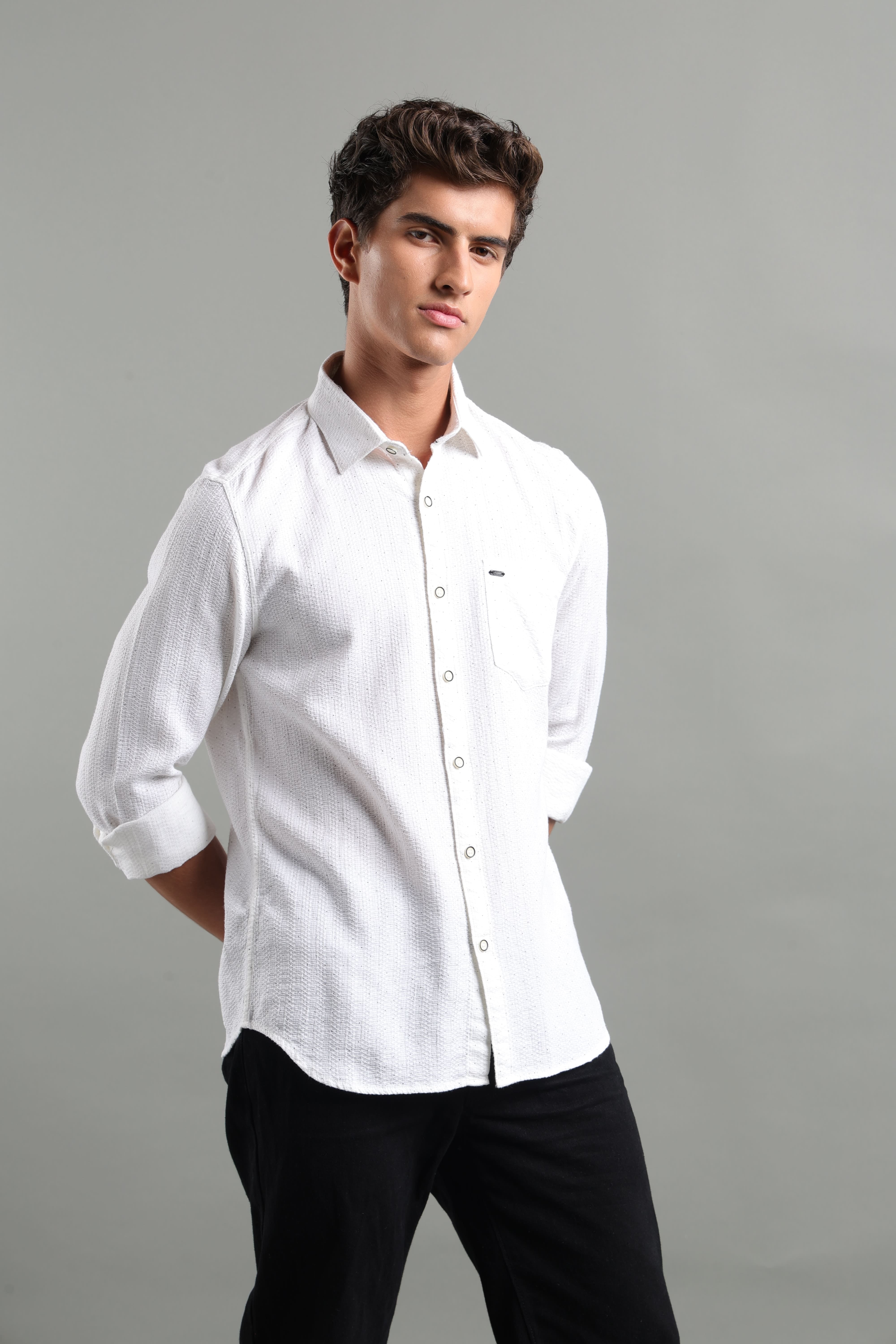 IDENTITI Men Slim Fit Regular Collar Printed Shirt In White.
