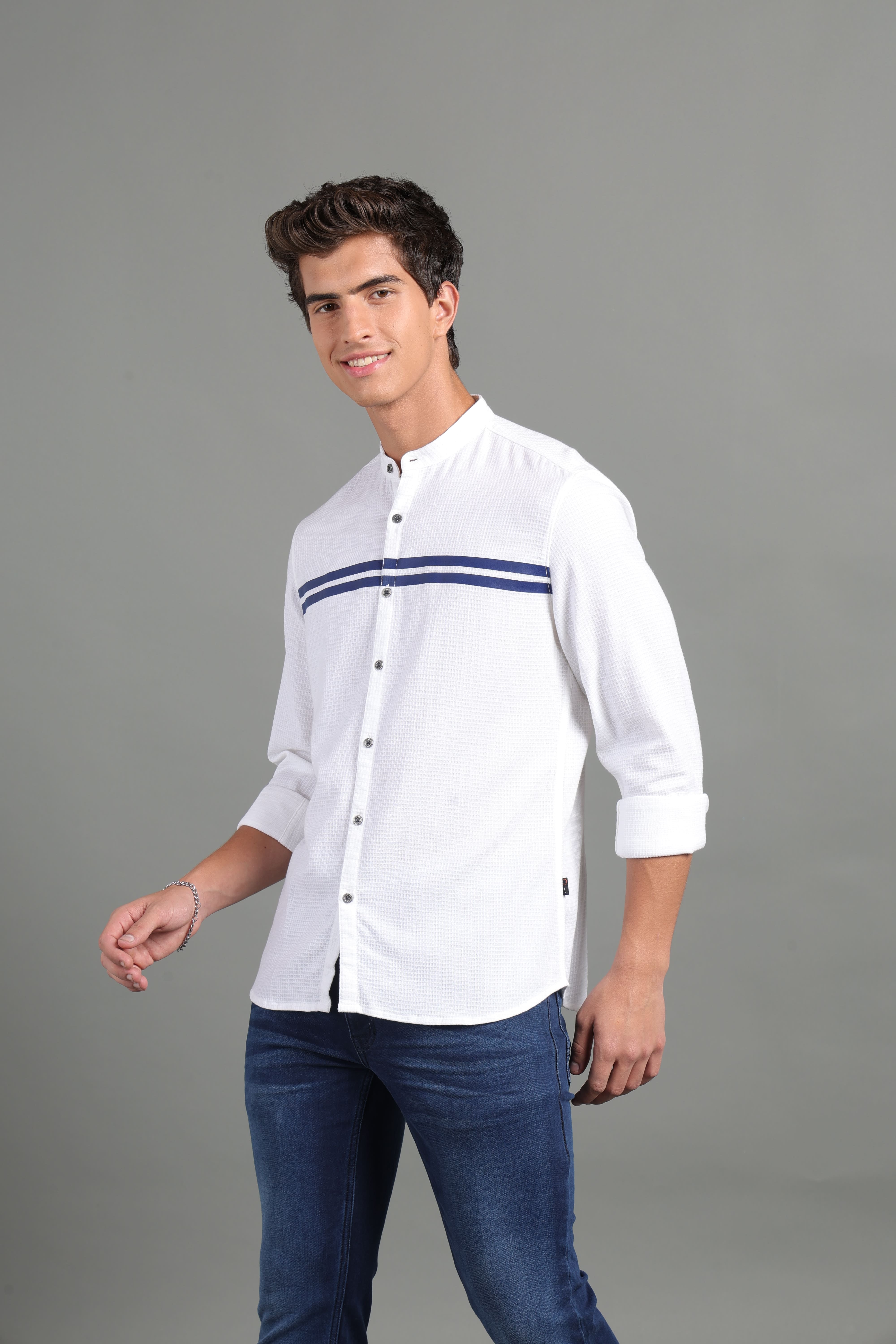 IDENTITI Men Slim Fit Mandarin Collar Solid Shirt In White.