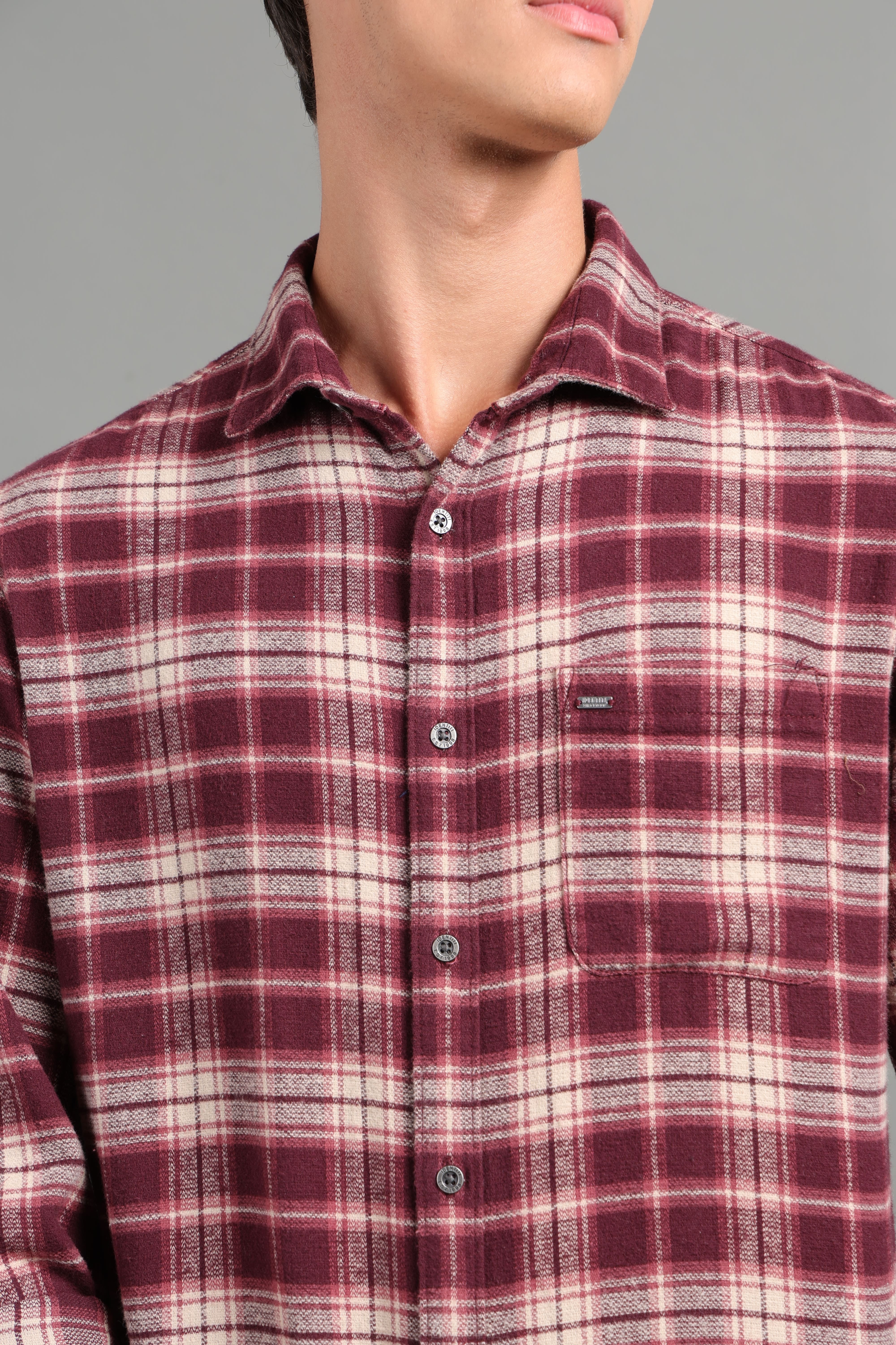 IDENTITI Men Slim Fit Regular Collar Checks Shirt In Wine.