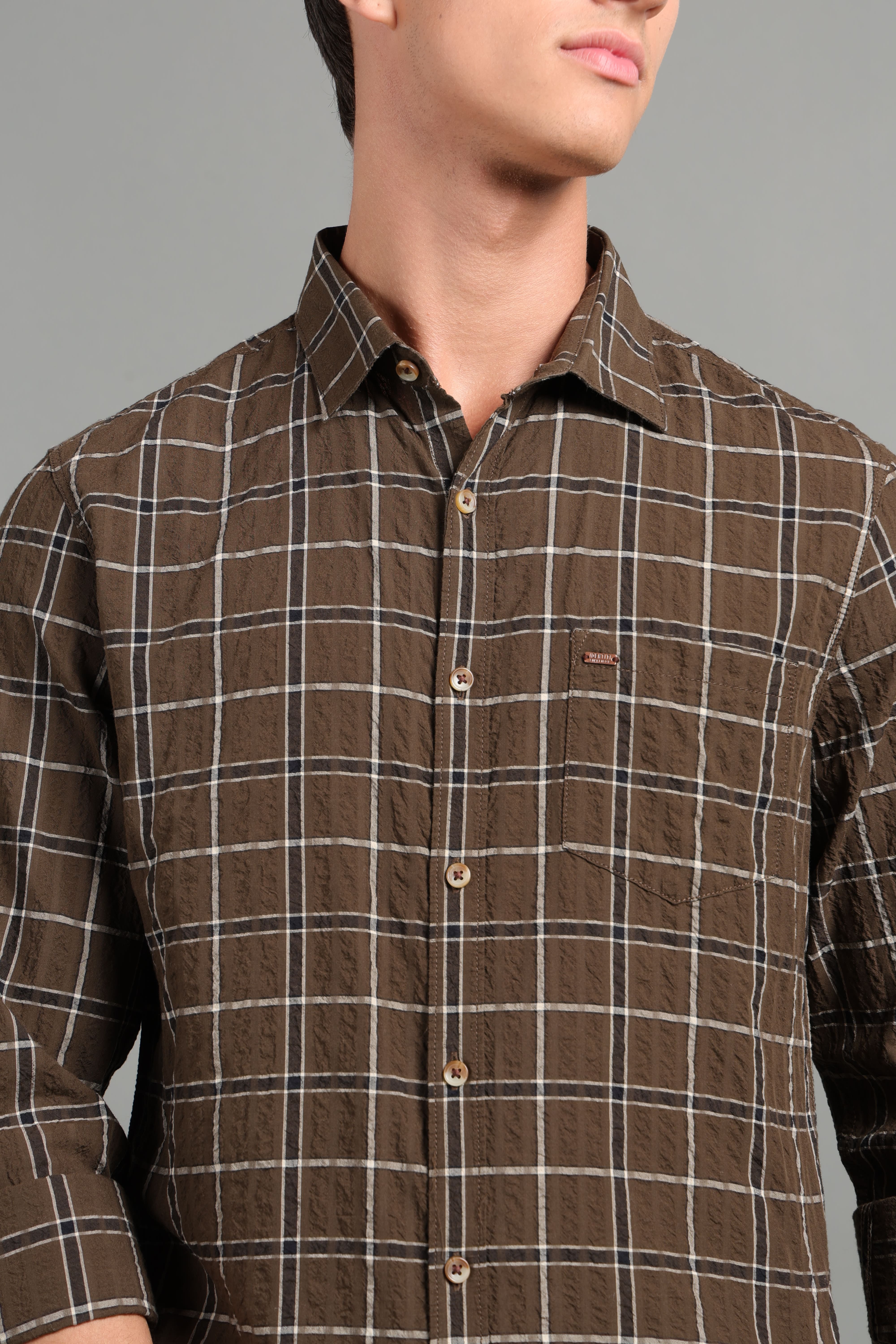 IDENTITI Men Slim Fit Regular Collar Checks Shirt In Brown.