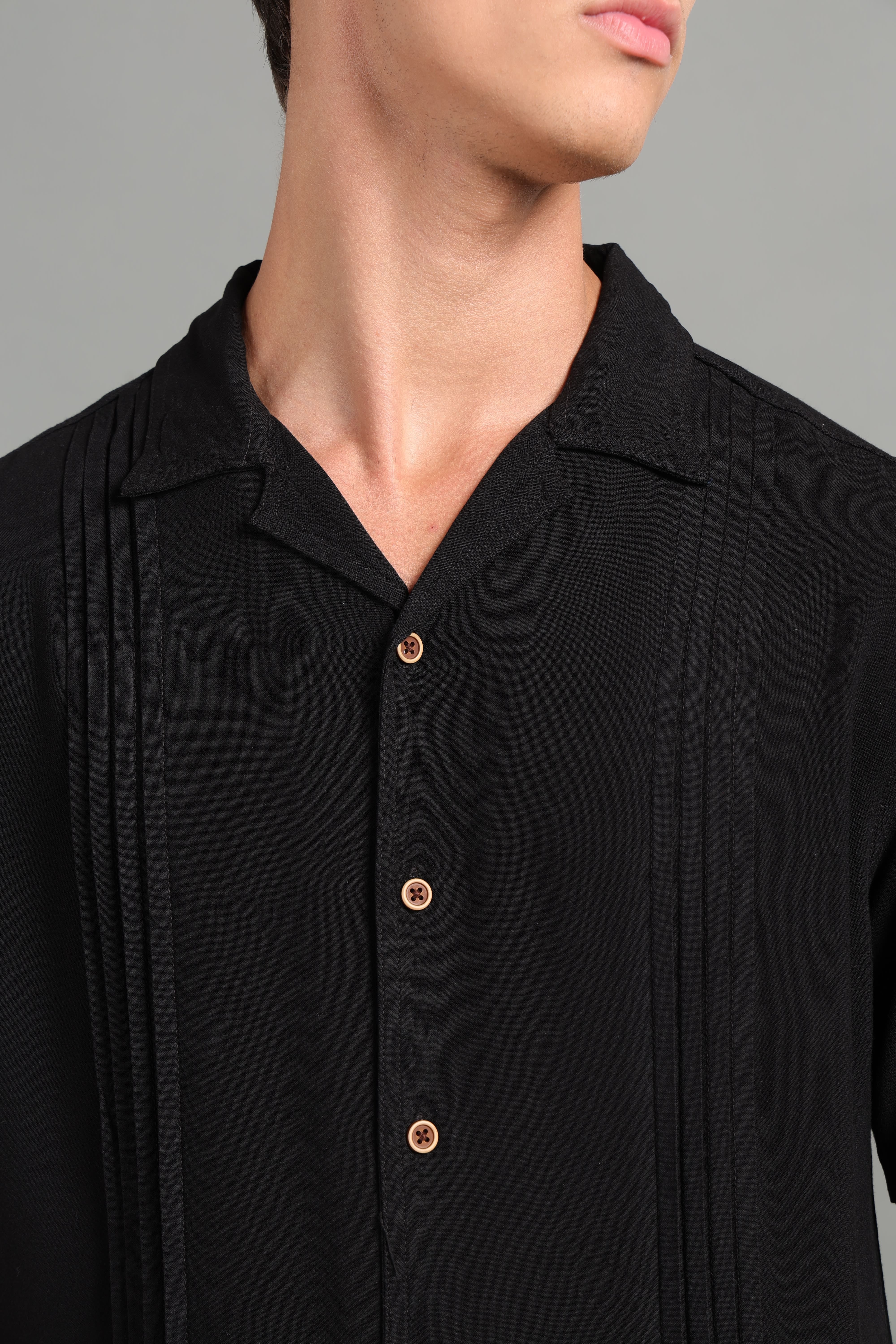 IDENTITI Men Slim Fit Lapel Collar Solid Shirt In Black.