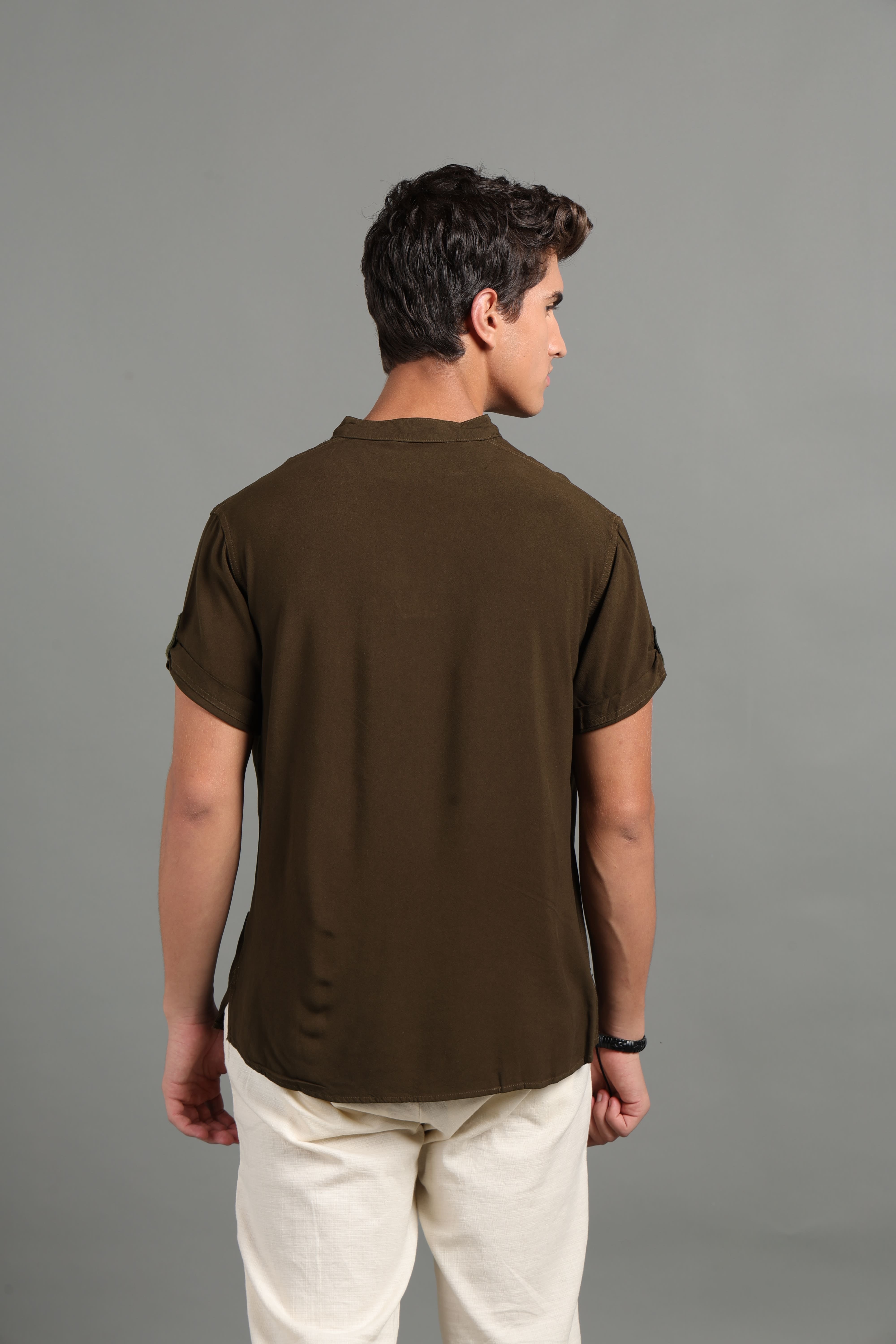 IDENTITI Men Slim Fit Mandarin Collar Solid Shirt In Olive.