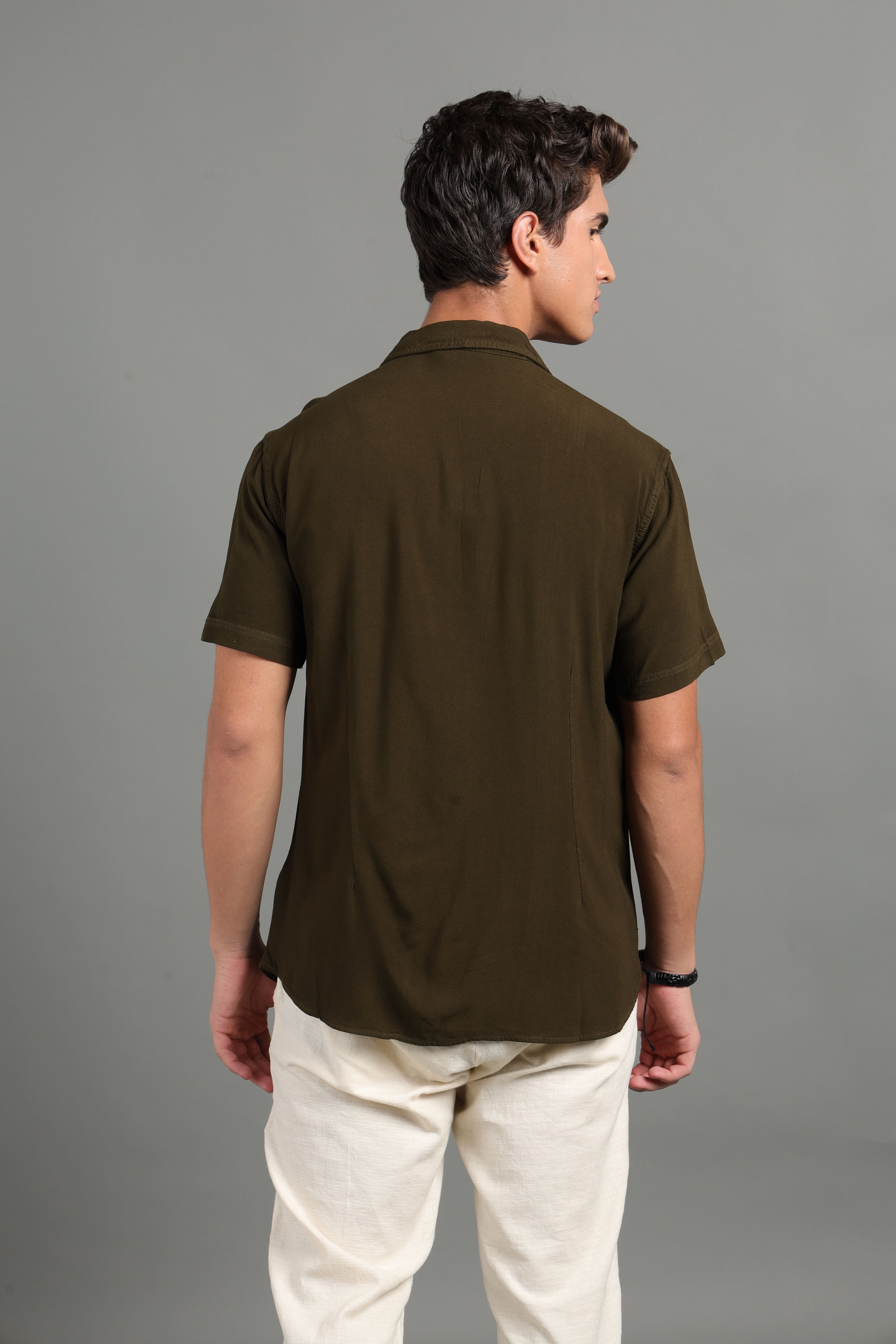 IDENTITI Men Slim Fit Lapel Collar Solid Shirt In Olive.
