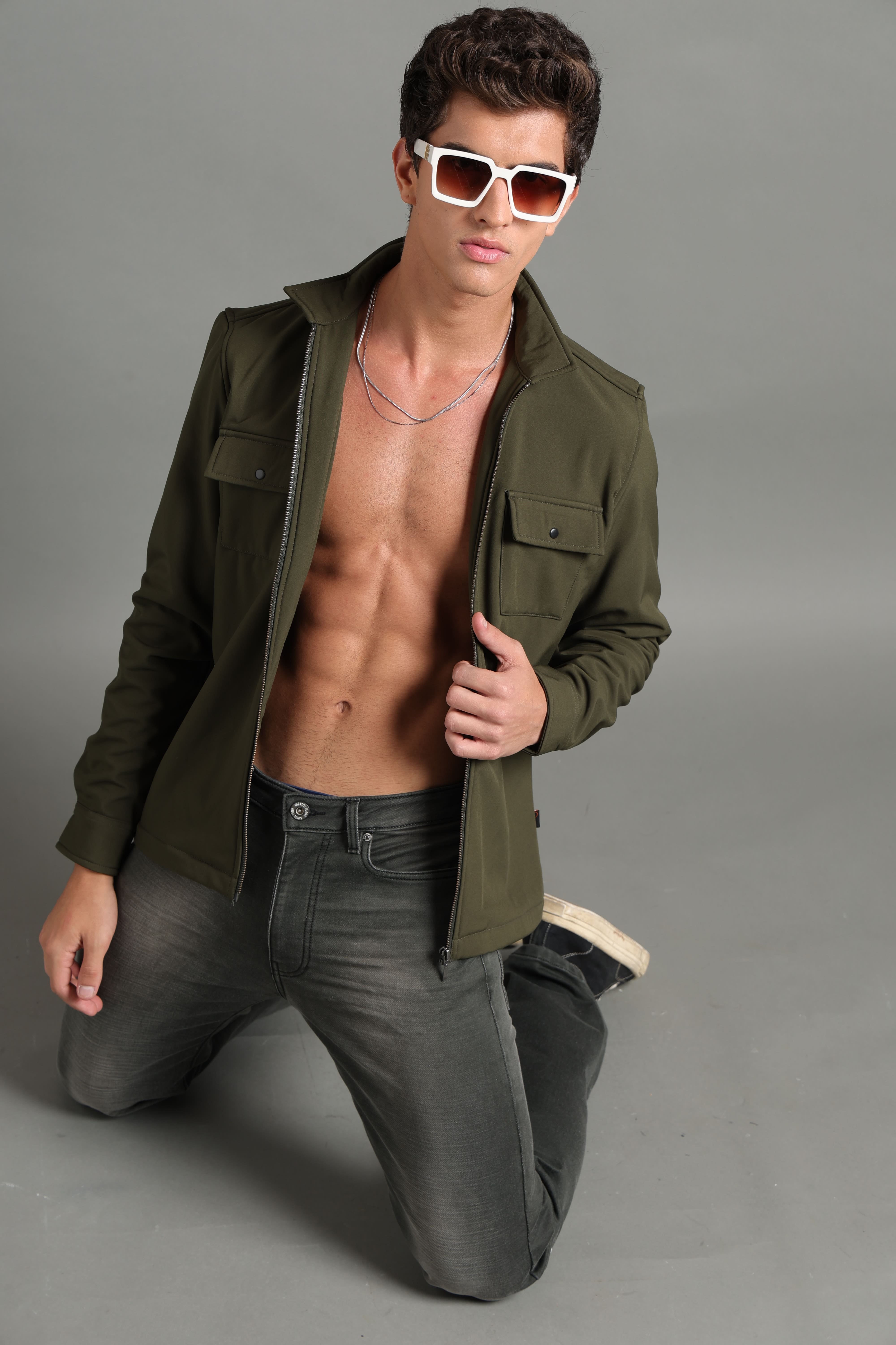 IDENTITI Men Slim Fit Regular Collar Solid Jacket In Olive.