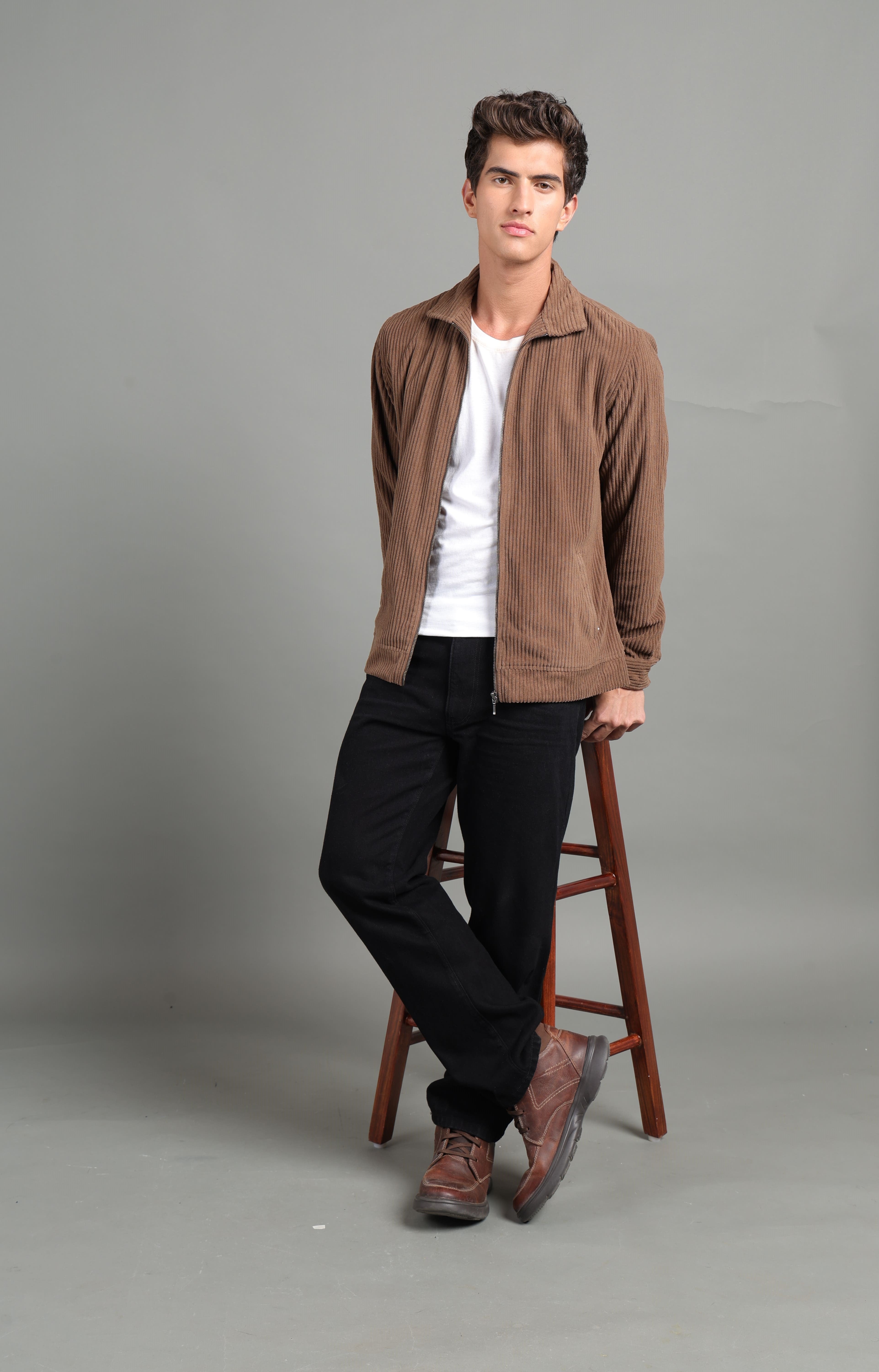 IDENTITI Men Slim Fit Regular Collar Solid Jacket In Khaki.