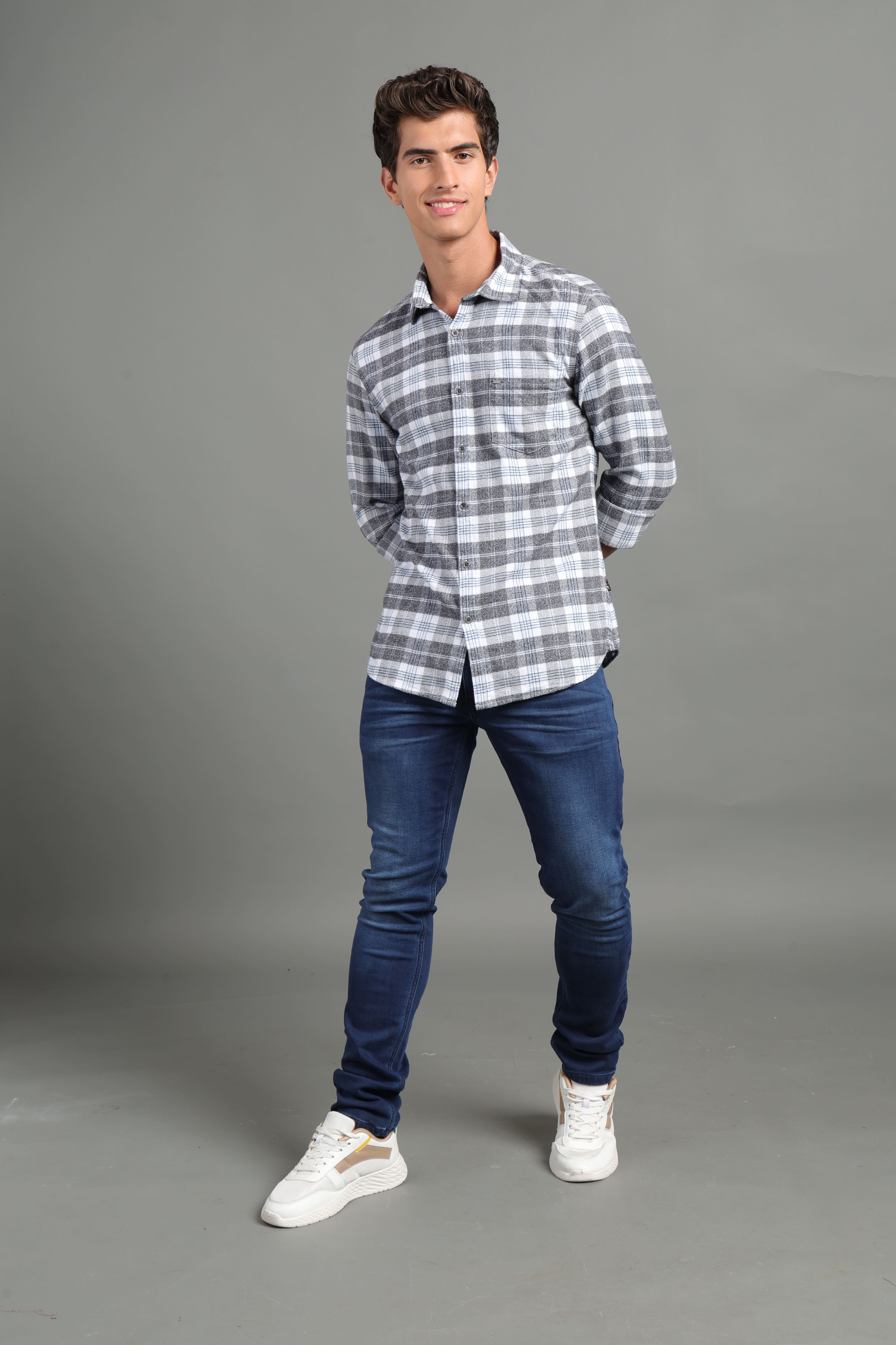 IDENTITI Men Slim Fit Regular Collar Checks Shirt In Grey Melange.